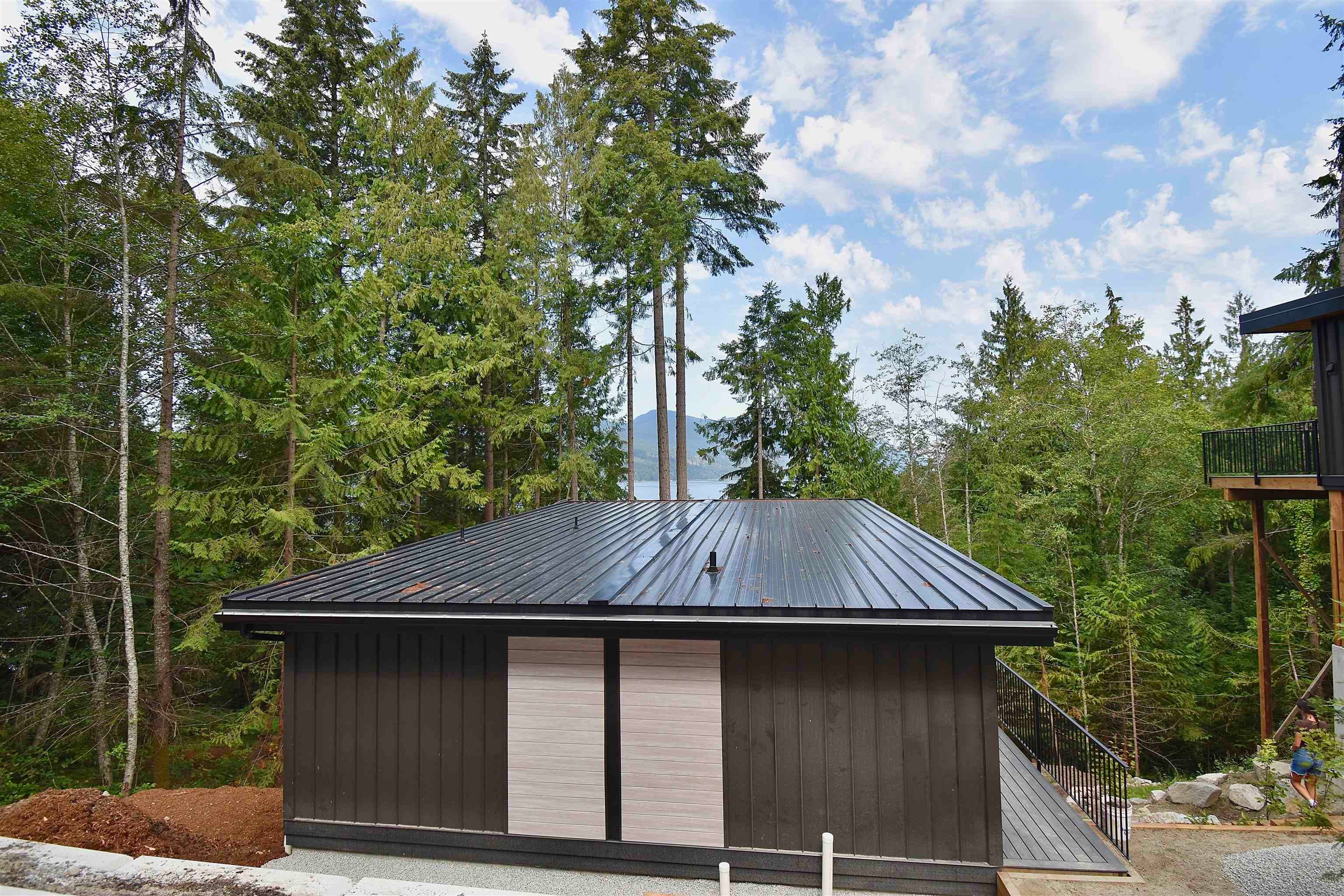 5792 Tillicum Bay Road, Sechelt, V7Z 0C7 — photo 3