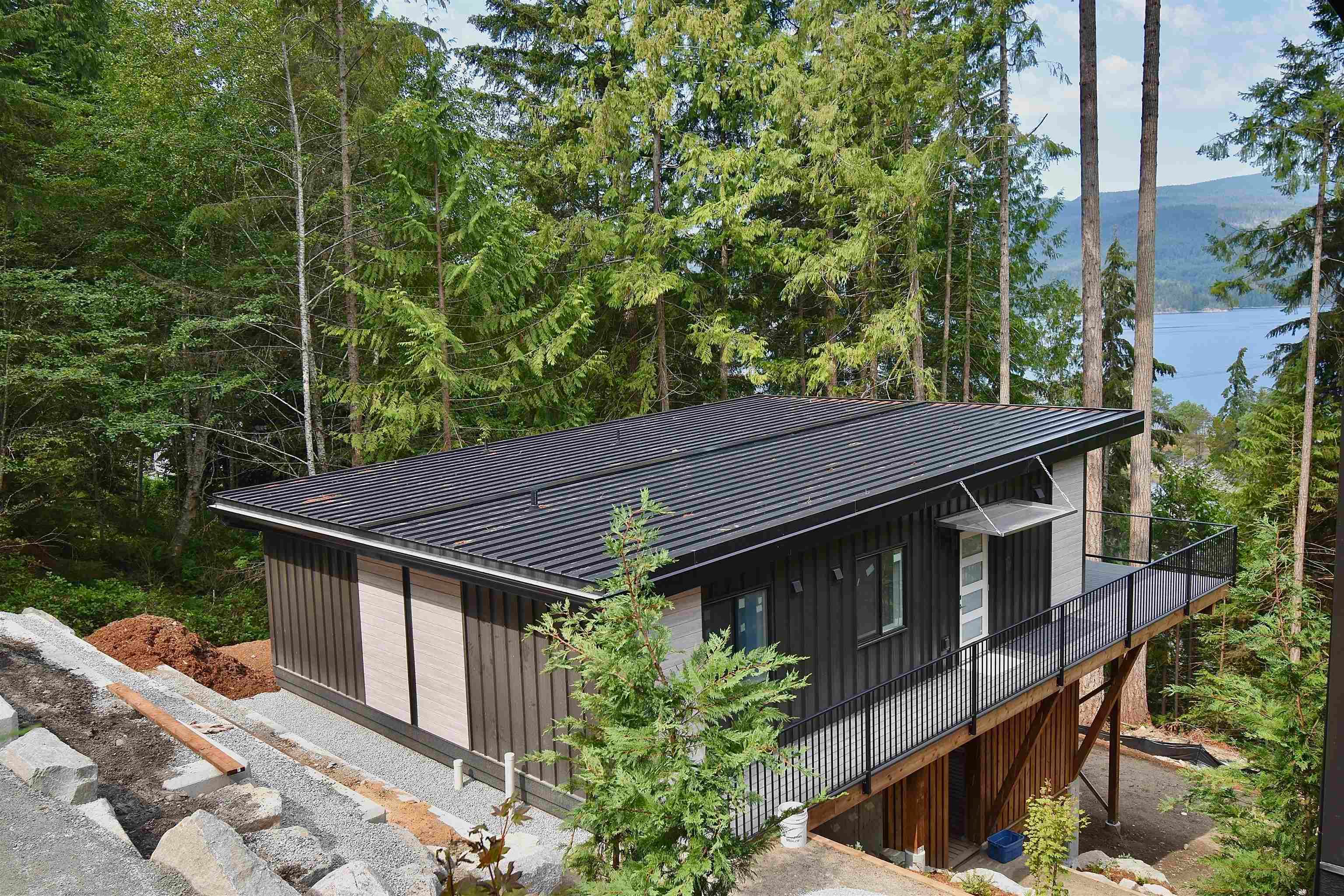 5792 Tillicum Bay Road, Sechelt