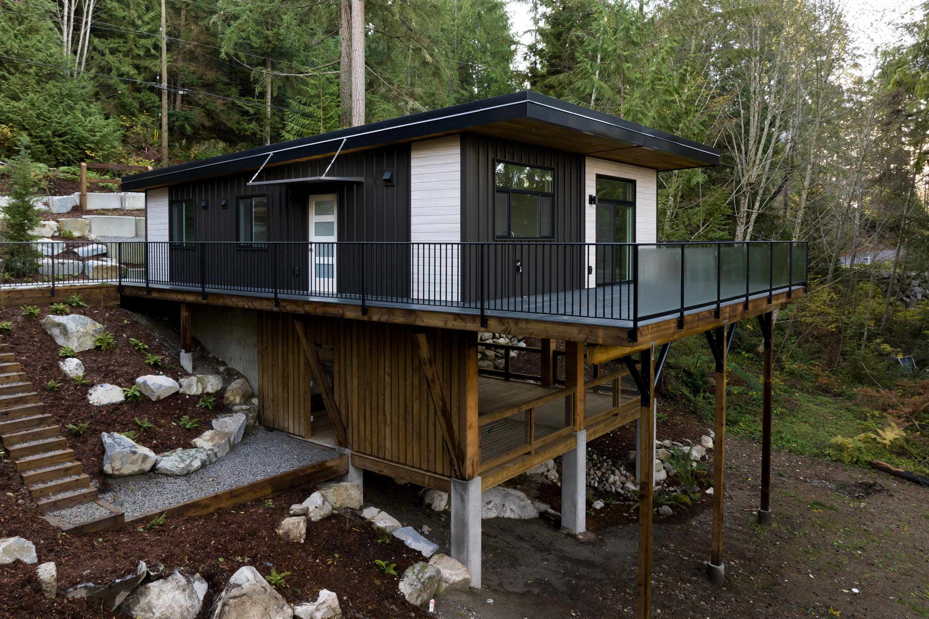 5792 Tillicum Bay Road, Sechelt, V7Z 0C7 — photo 5