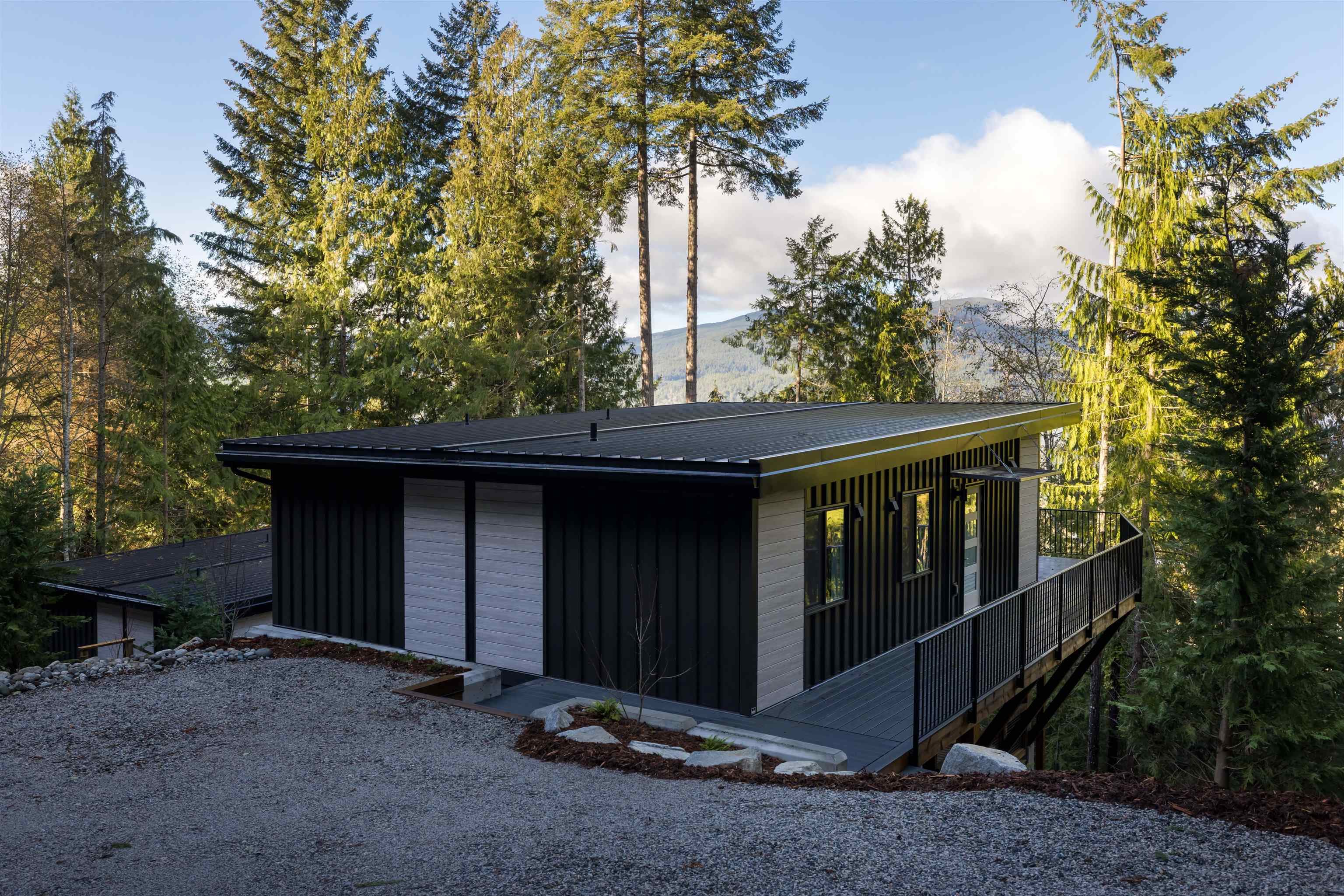5792 Tillicum Bay Road, Sechelt, V7Z 0C7 — photo 4