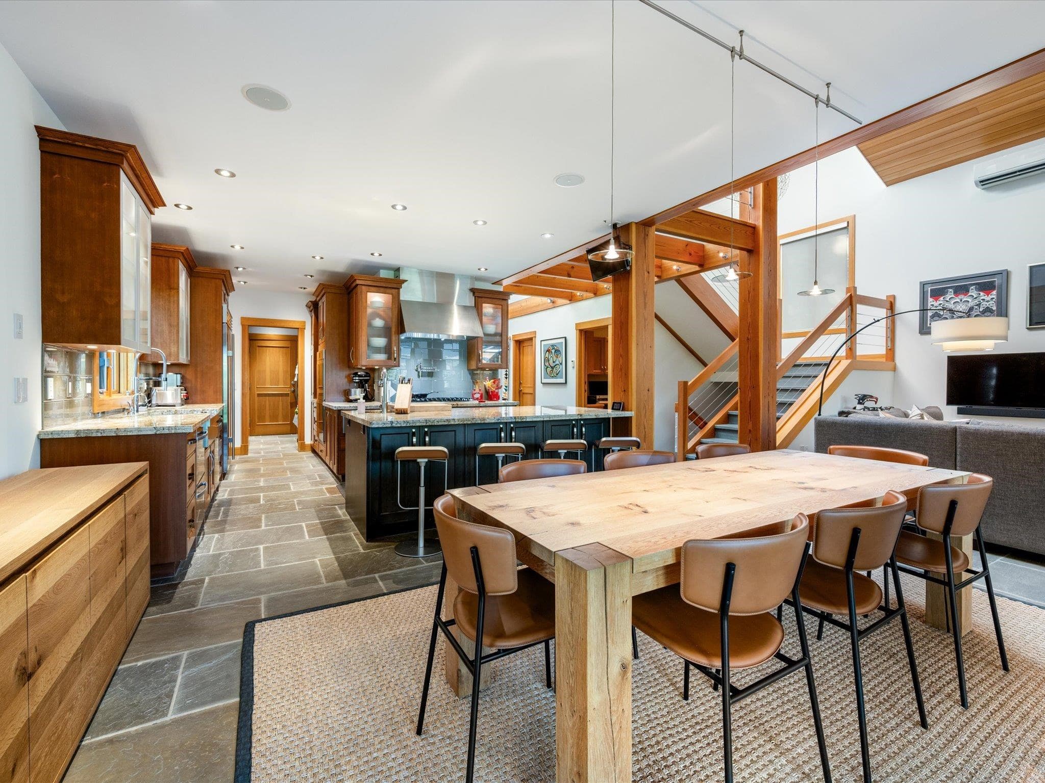 2341 Gondola Way, Whistler, V8E 0N2 — photo 4