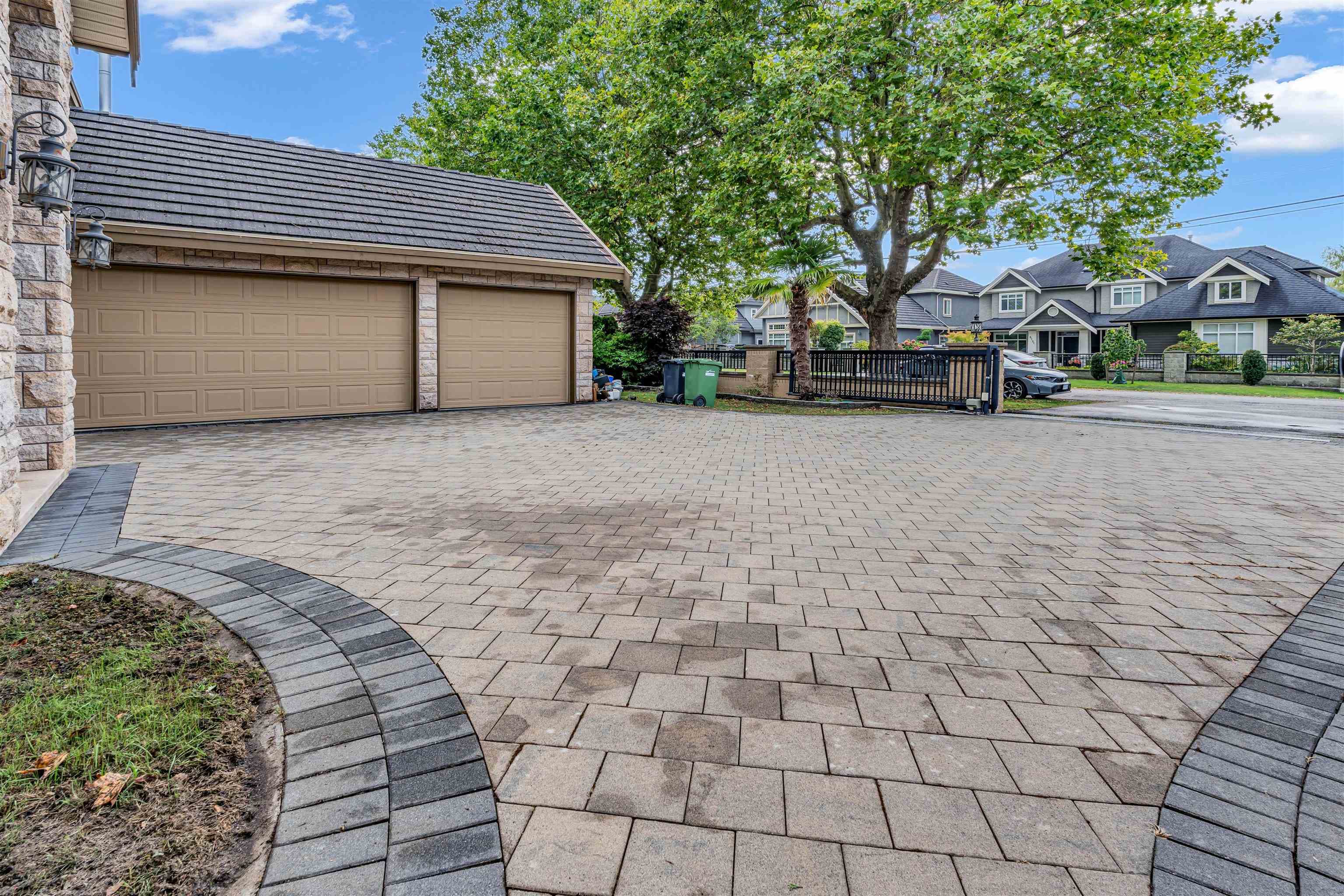8120 Elsmore Road, Richmond, V7C 1Z8 — photo 2
