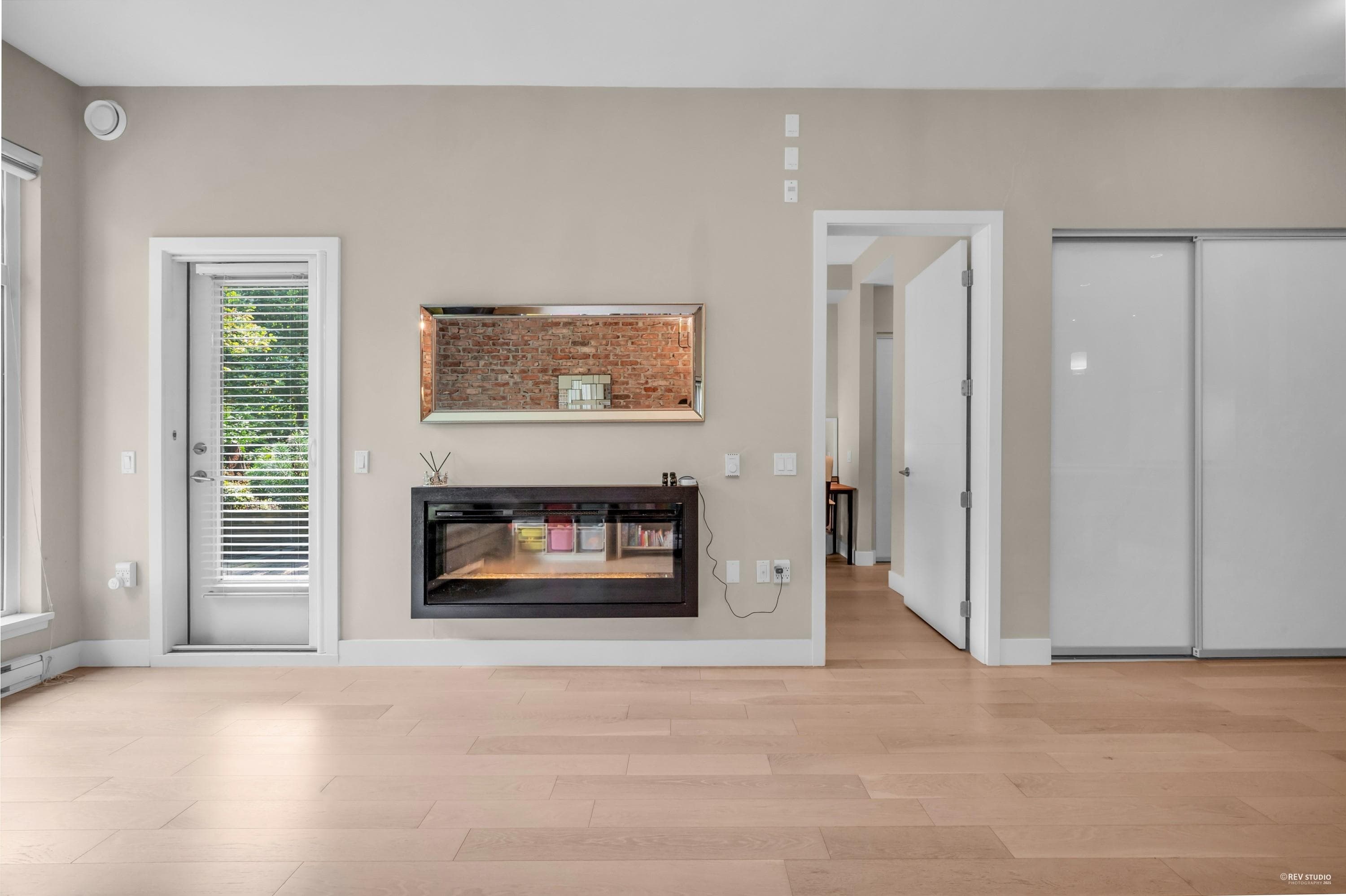 108 - 262 Salter Street, New Westminster, V3M 0J6 — photo 4