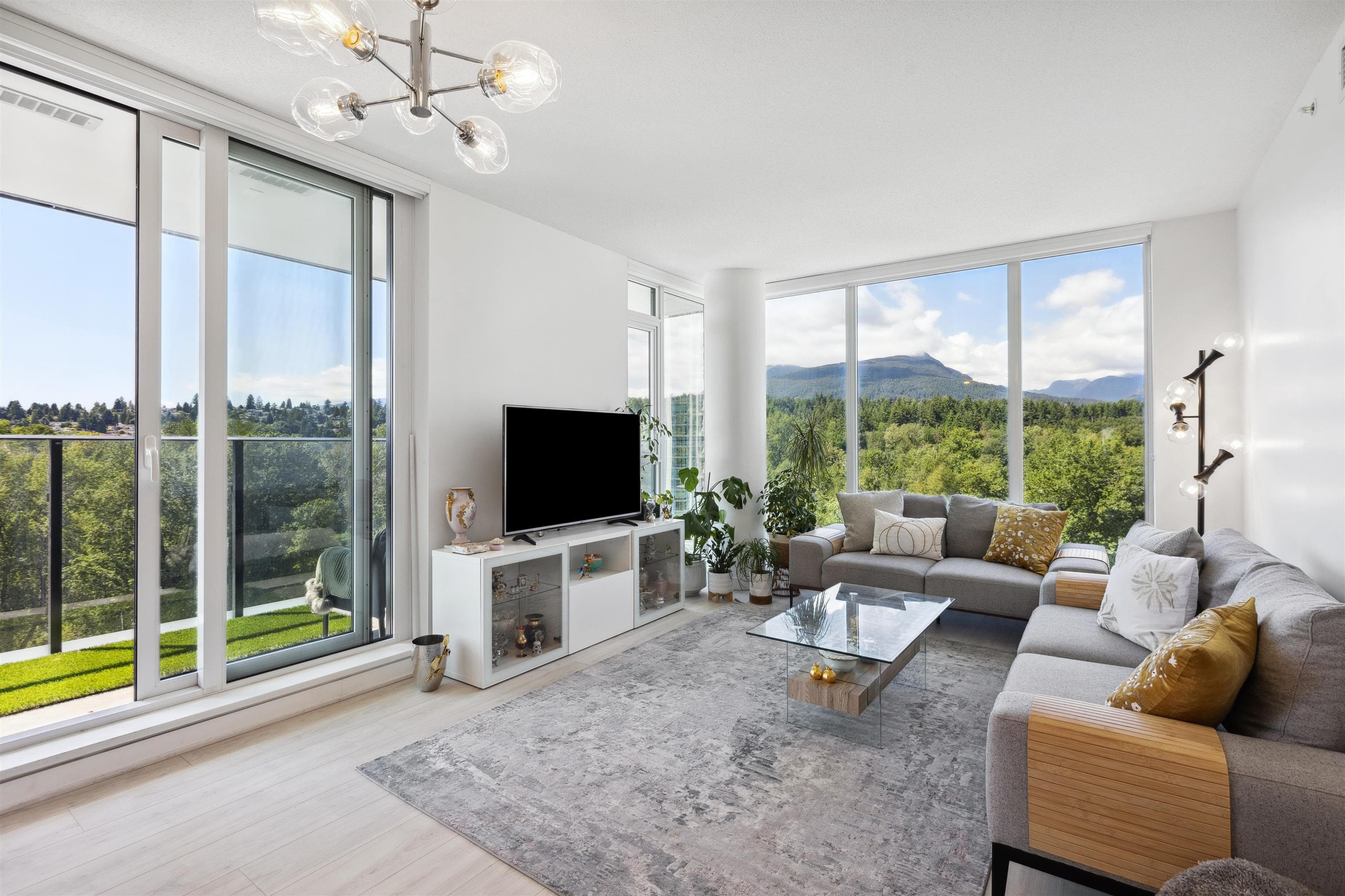 1207 - 1471 Hunter Street, North Vancouver, V7J 1H3 — photo 1
