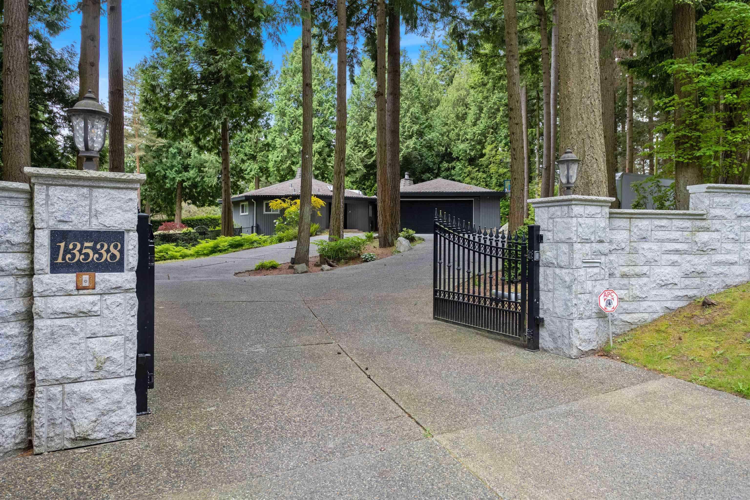 13538 20 Avenue, Surrey, V4A 1Z6 — photo 3
