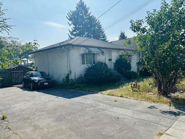 1038 Seventh Avenue, New Westminster, V3M 2J5 — photo 2