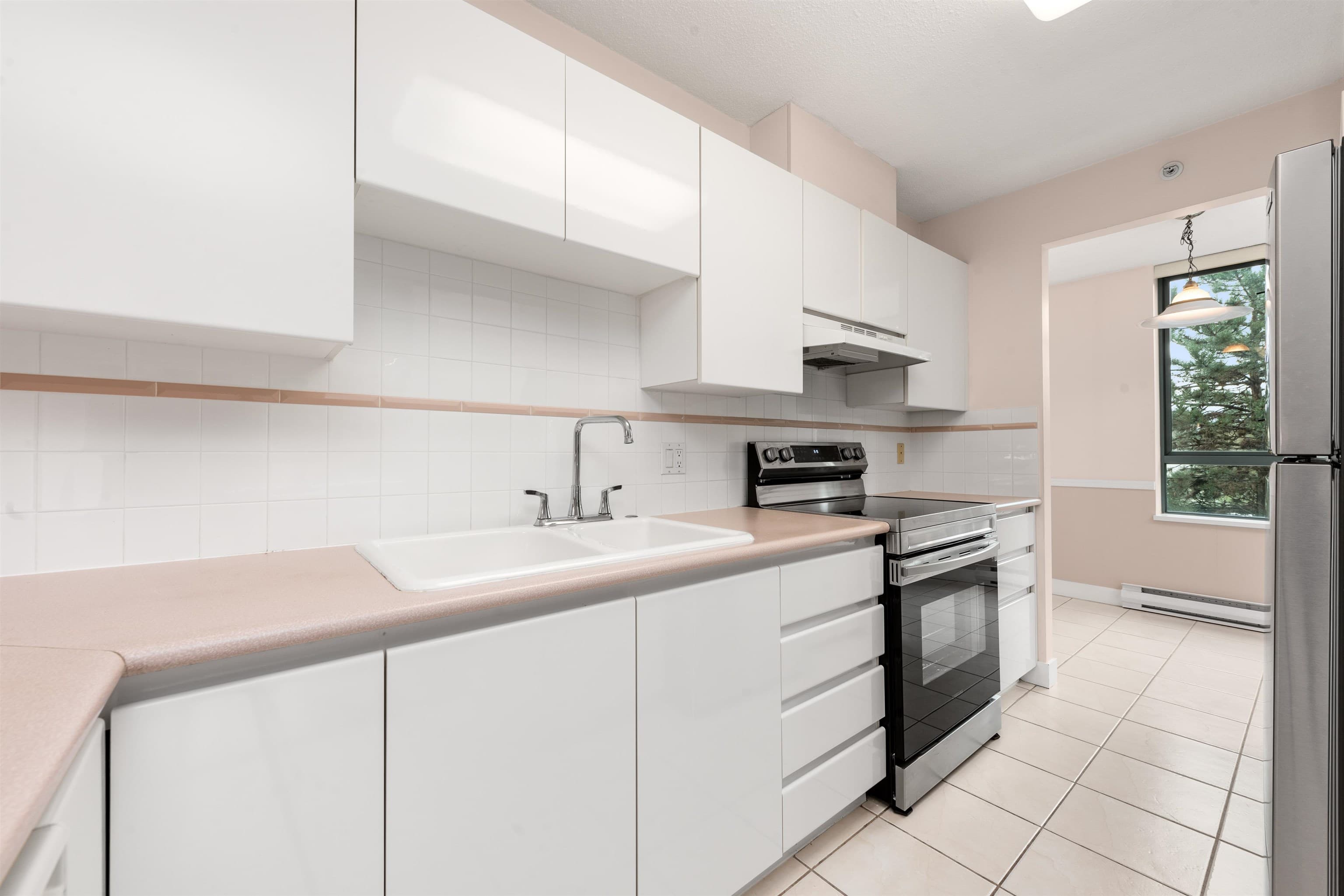 306 - 6622 Southoaks Crescent, Burnaby, V5E 4K2 — photo 4