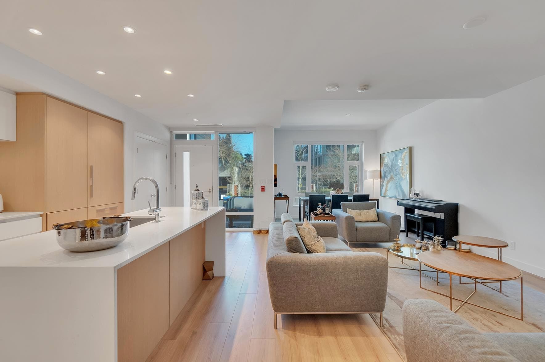 107 - 1500 Fern Street, North Vancouver, V7J 1H6 — photo 3