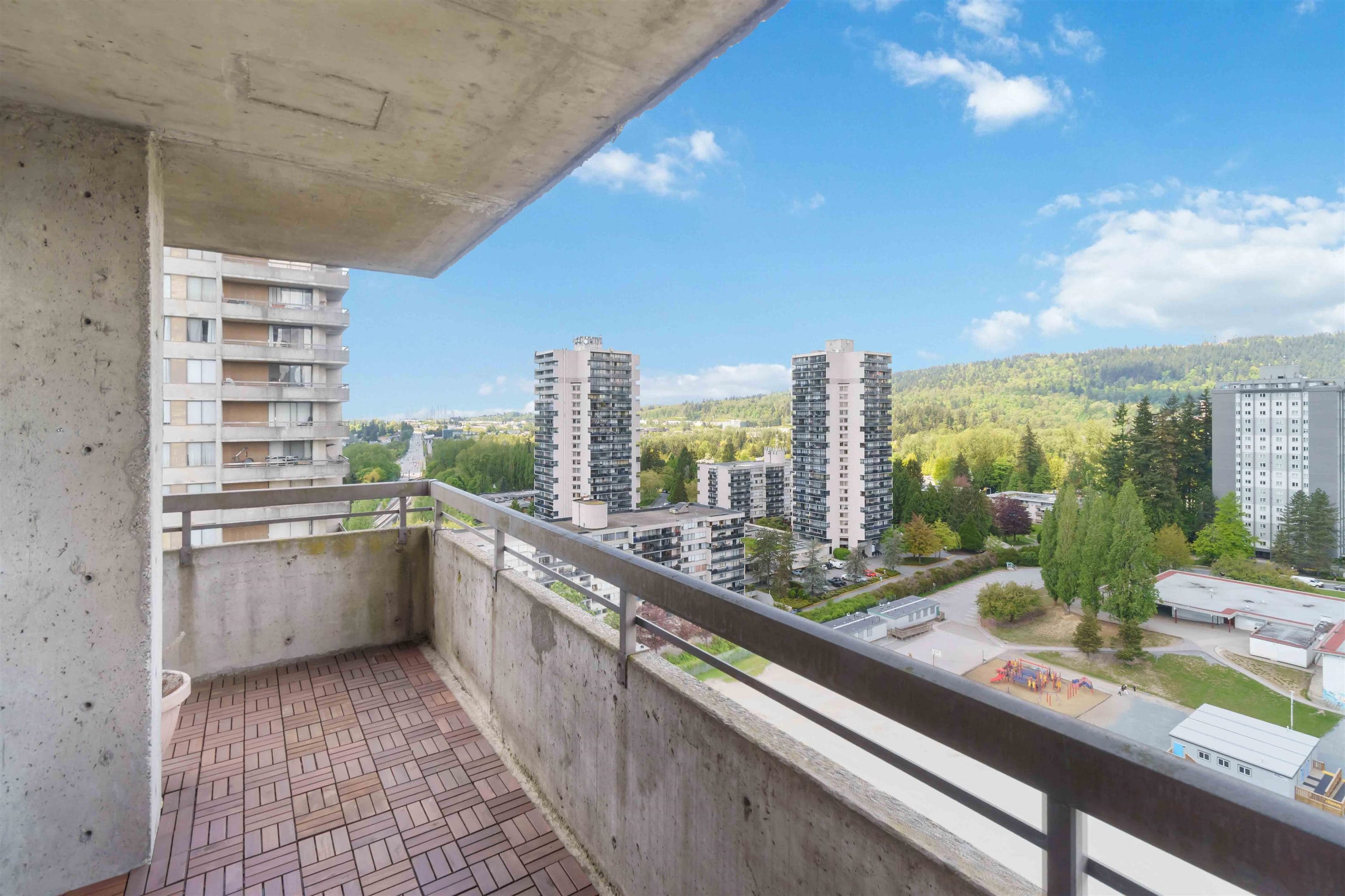 2002 - 3755 Bartlett Court, Burnaby, V3J 7G7 — photo 1