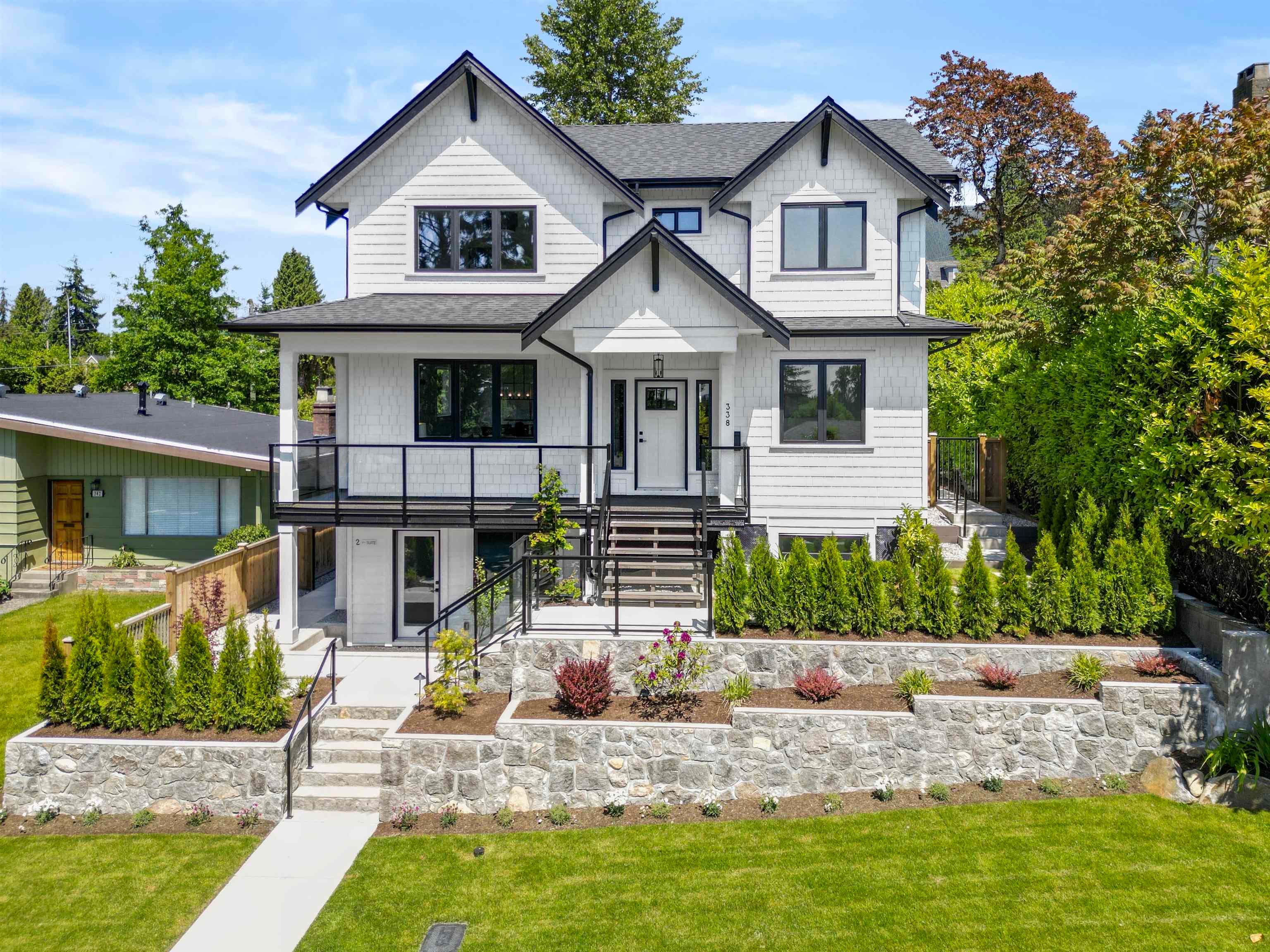 338 W 24th Street, North Vancouver
