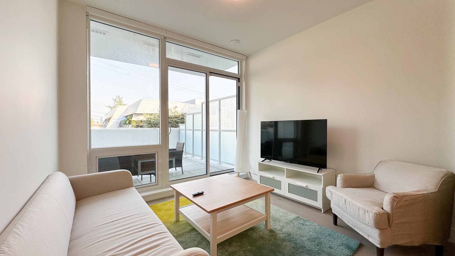 205 - 1342 Johnston Road, White Rock, V4B 0C7 — photo 3