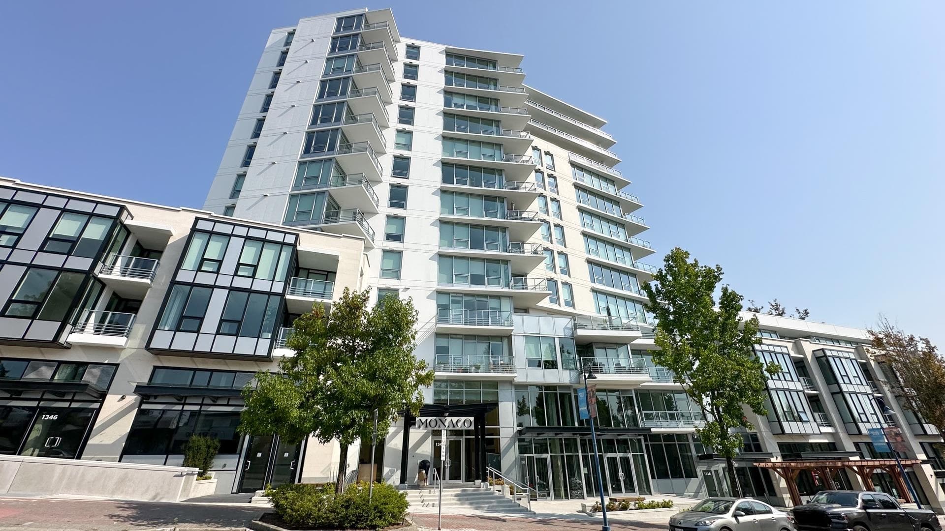 205 - 1342 Johnston Road, White Rock, V4B 0C7 — photo 1