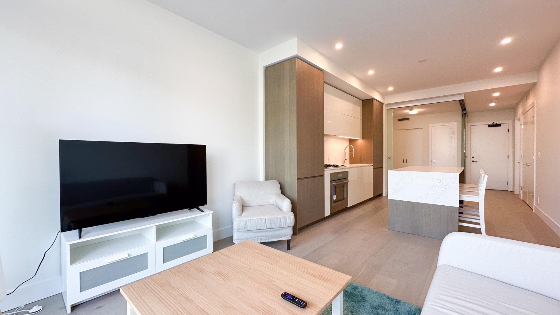 205 - 1342 Johnston Road, White Rock, V4B 0C7 — photo 5