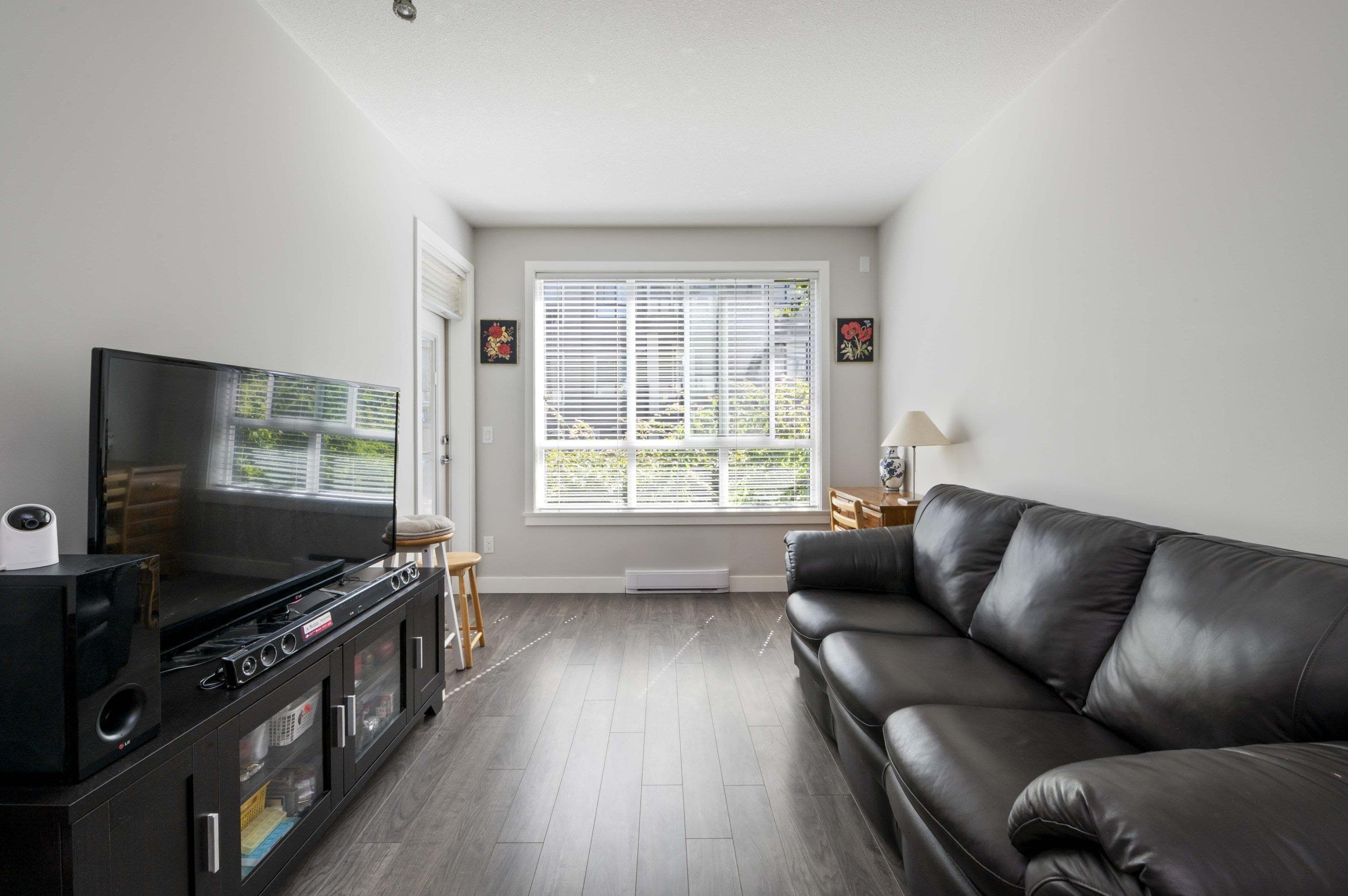 309 - 15388 105 Avenue, Surrey, V3R 0C4 — photo 4