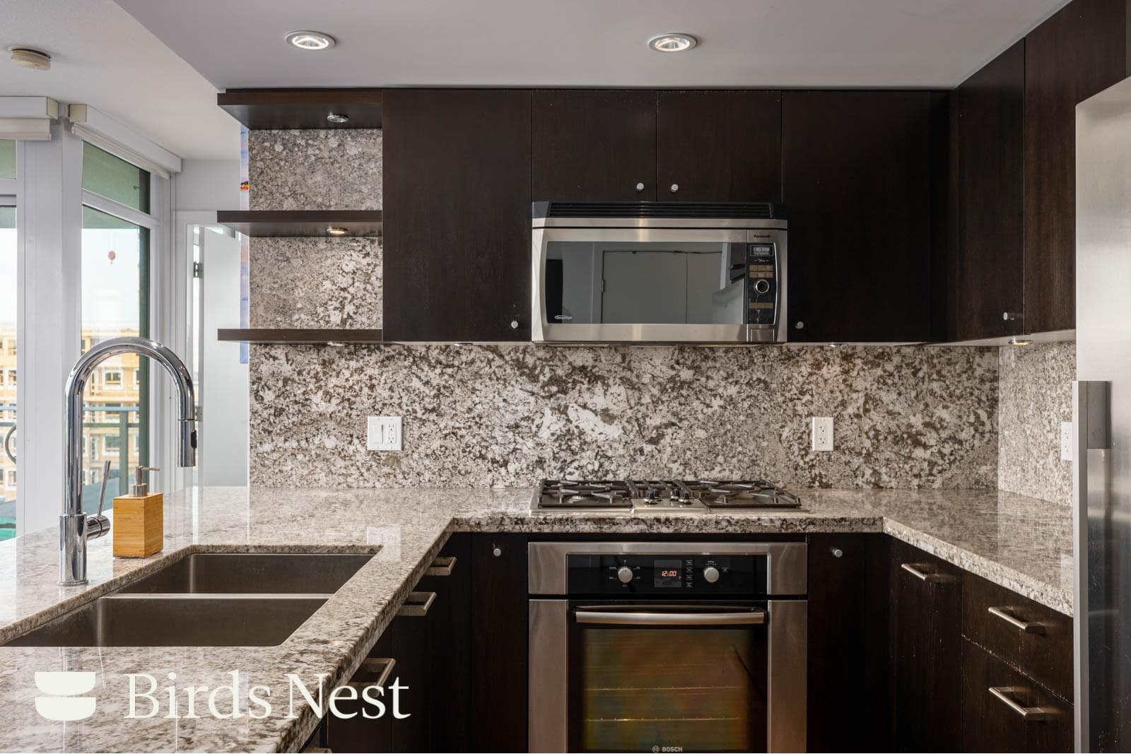703 - 1455 George Street, White Rock, V4B 3Z5 — photo 1