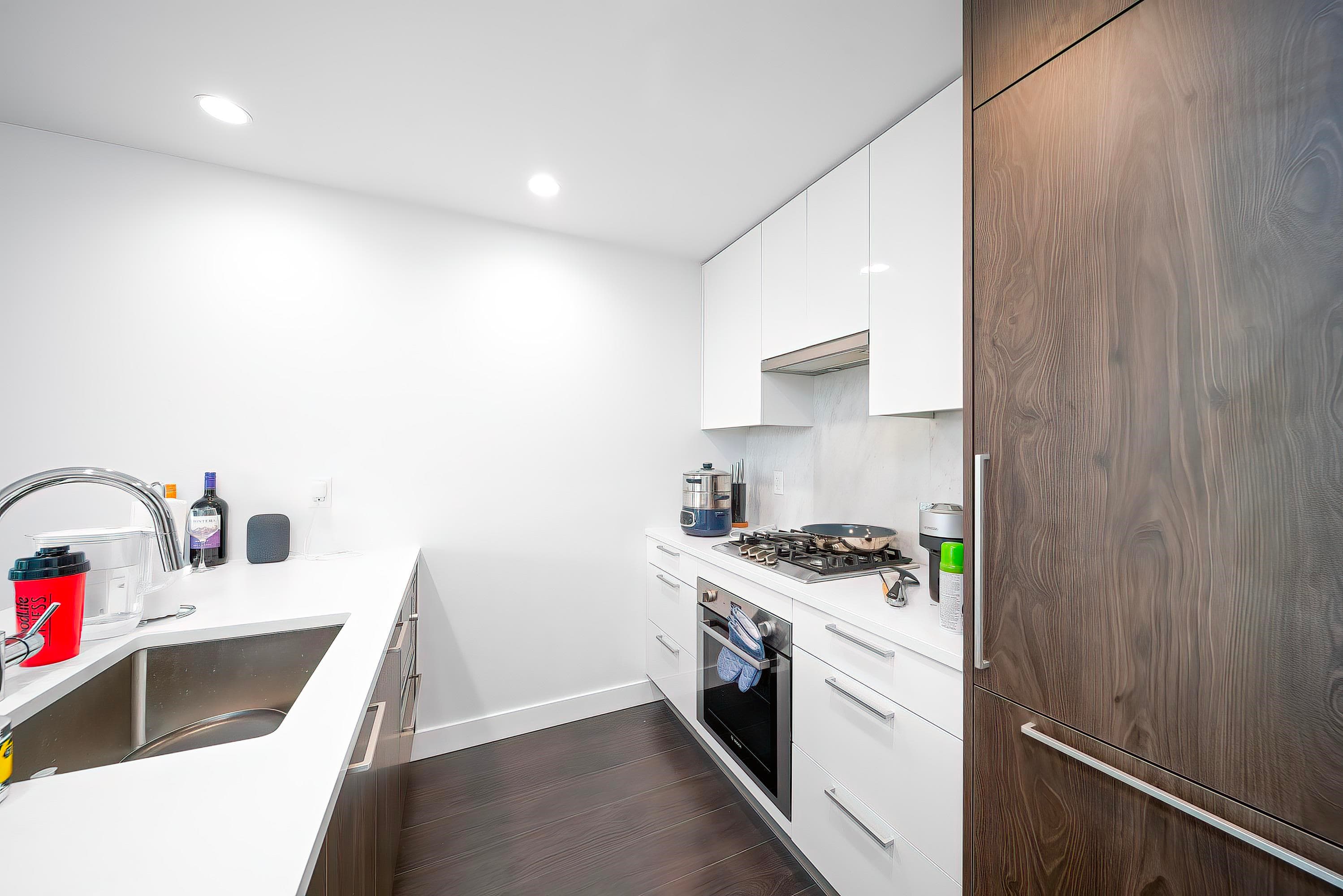 404 - 6398 Silver Avenue, Burnaby, V5H 0K7 — photo 3