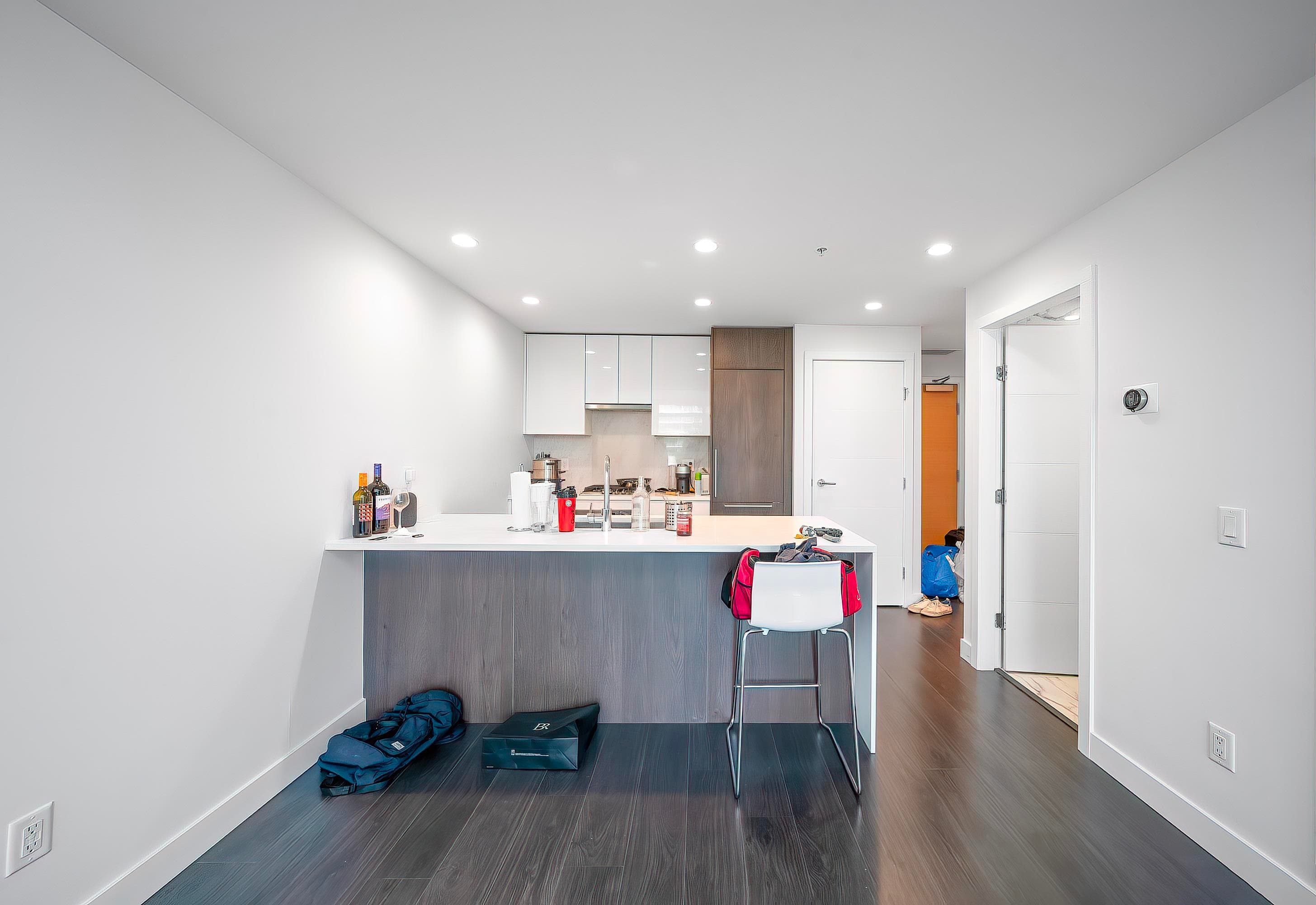 404 - 6398 Silver Avenue, Burnaby, V5H 0K7 — photo 4