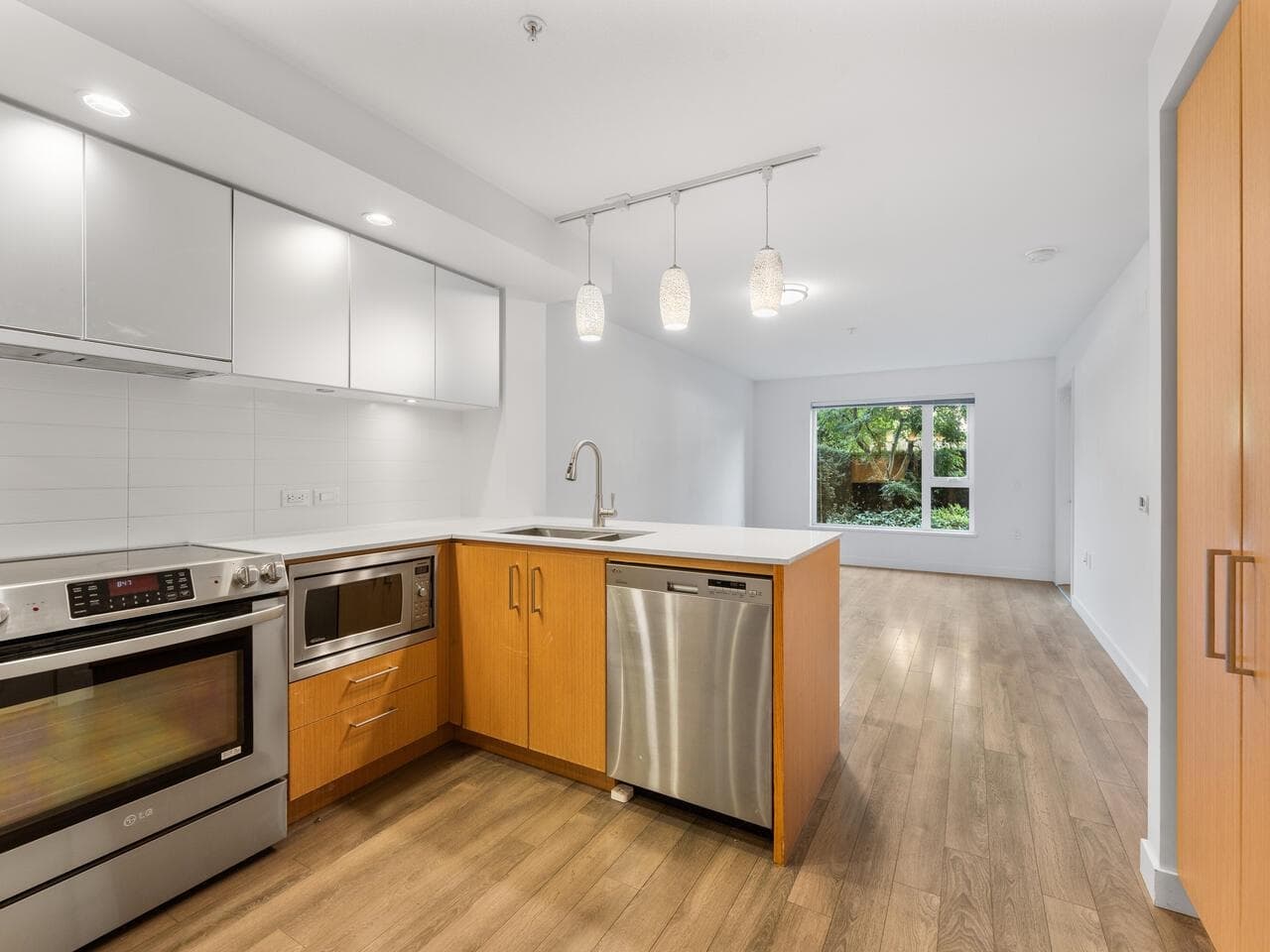 111 - 221 E 3rd Street, North Vancouver, V7L 0C1 — photo 3