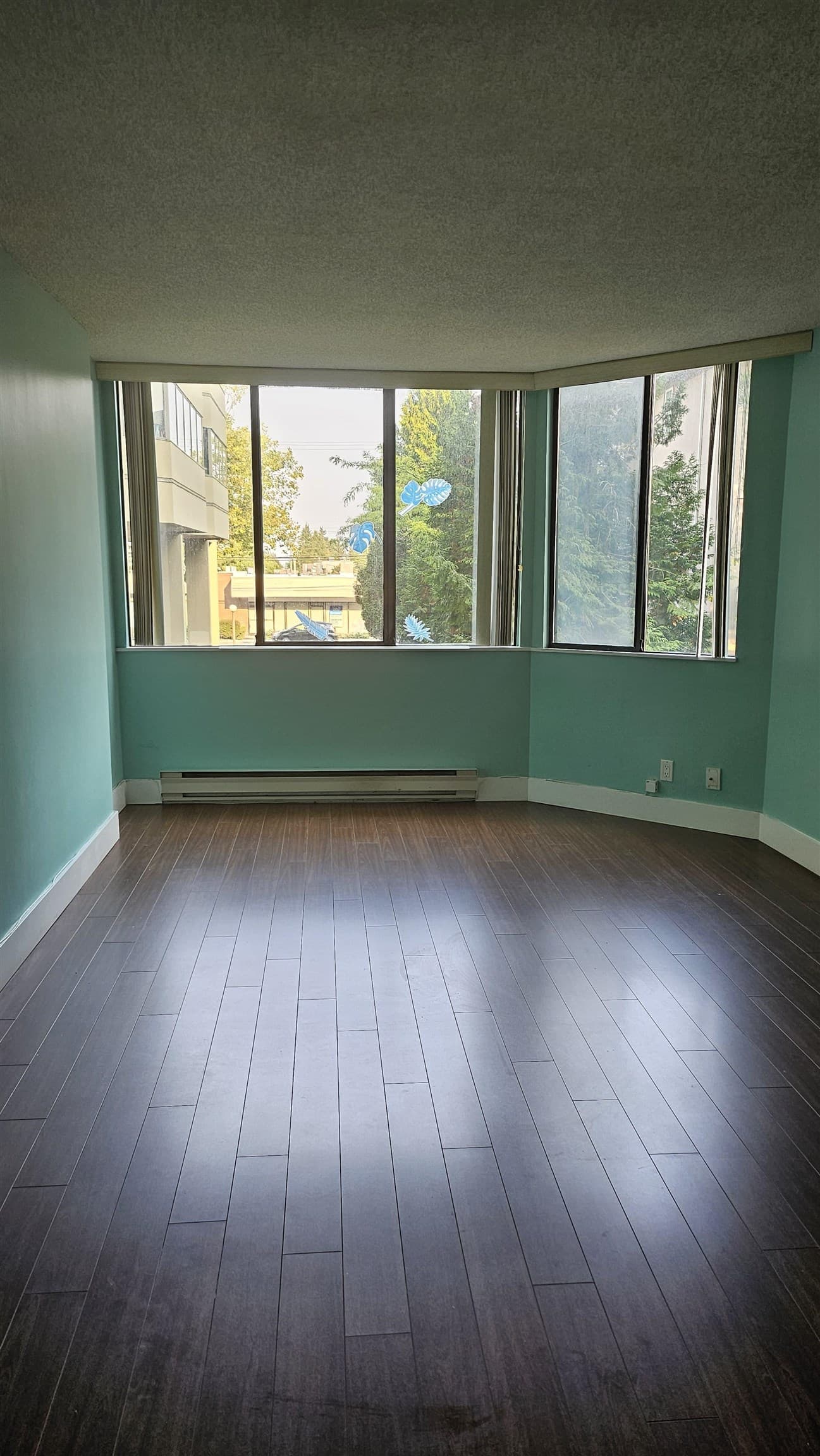 203 - 6540 Burlington Avenue, Burnaby, V5H 4G3 — photo 4