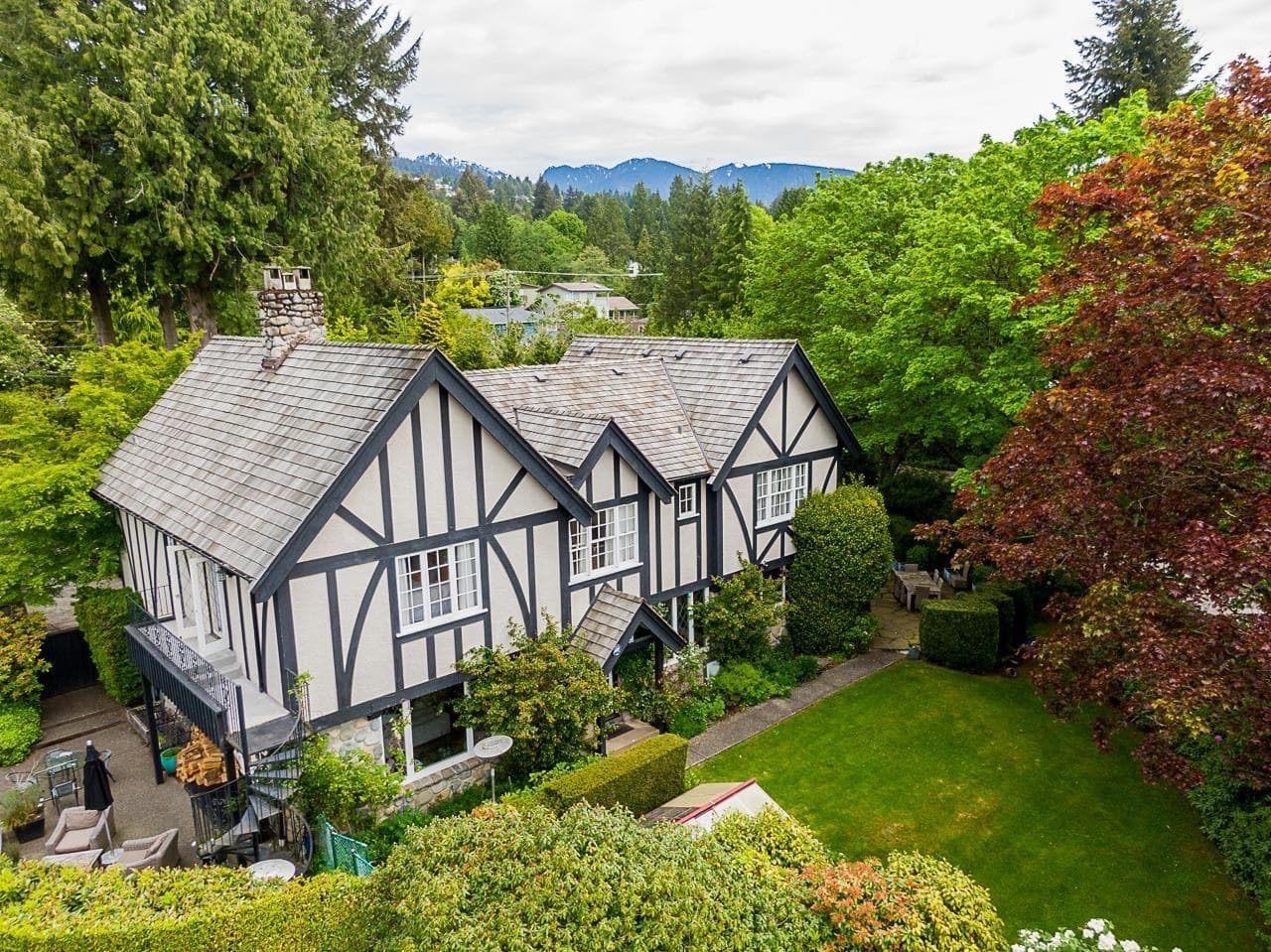1850 Mathers Avenue, West Vancouver