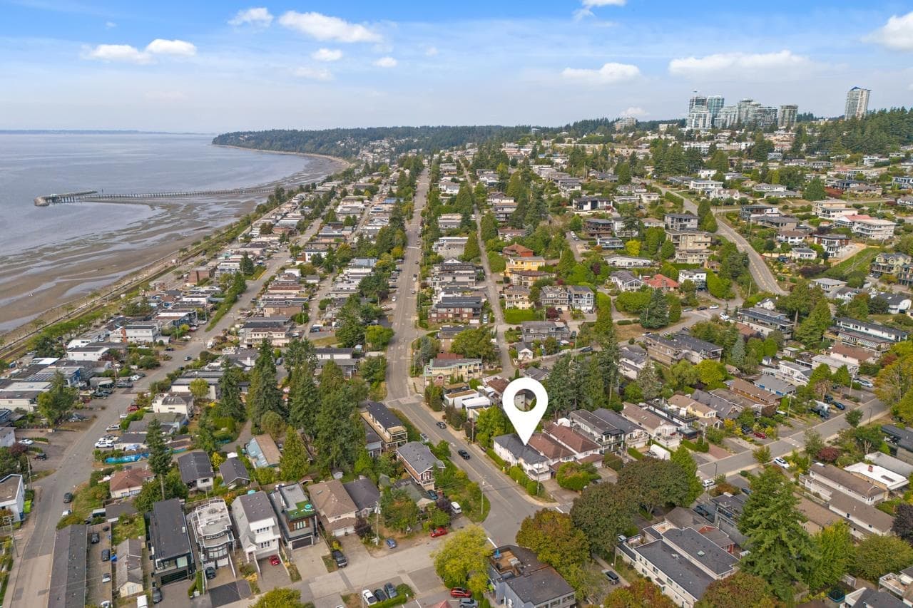907 Maple Street, White Rock, V4B 4M4 — photo 2