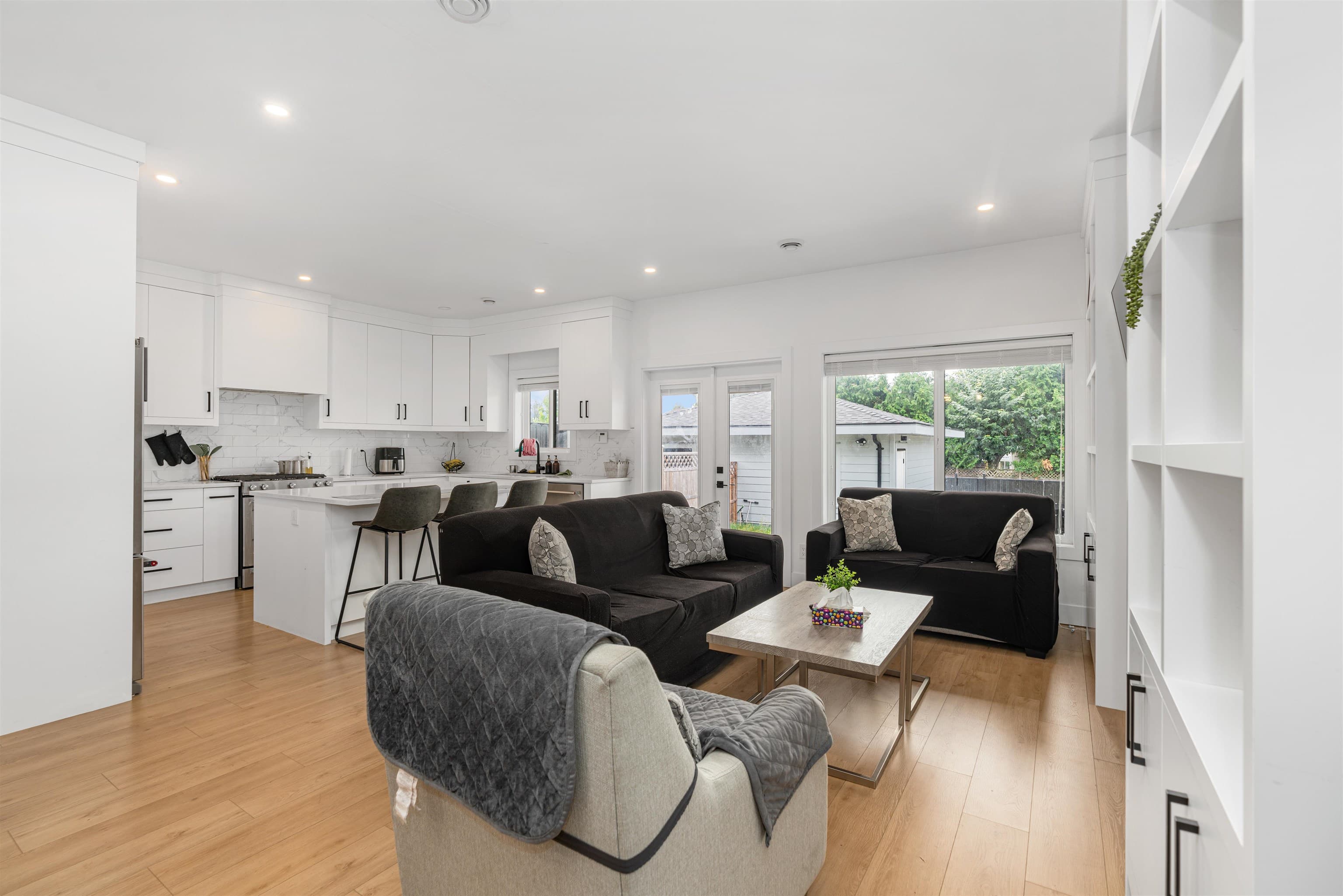 18460 64 Avenue, Surrey, V3S 8J6 — photo 4
