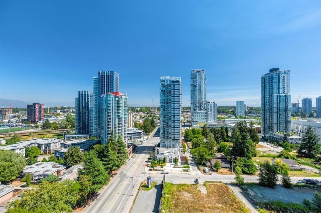 18FL - 13318 104 Avenue, Surrey, V3T 0R2 — photo 5