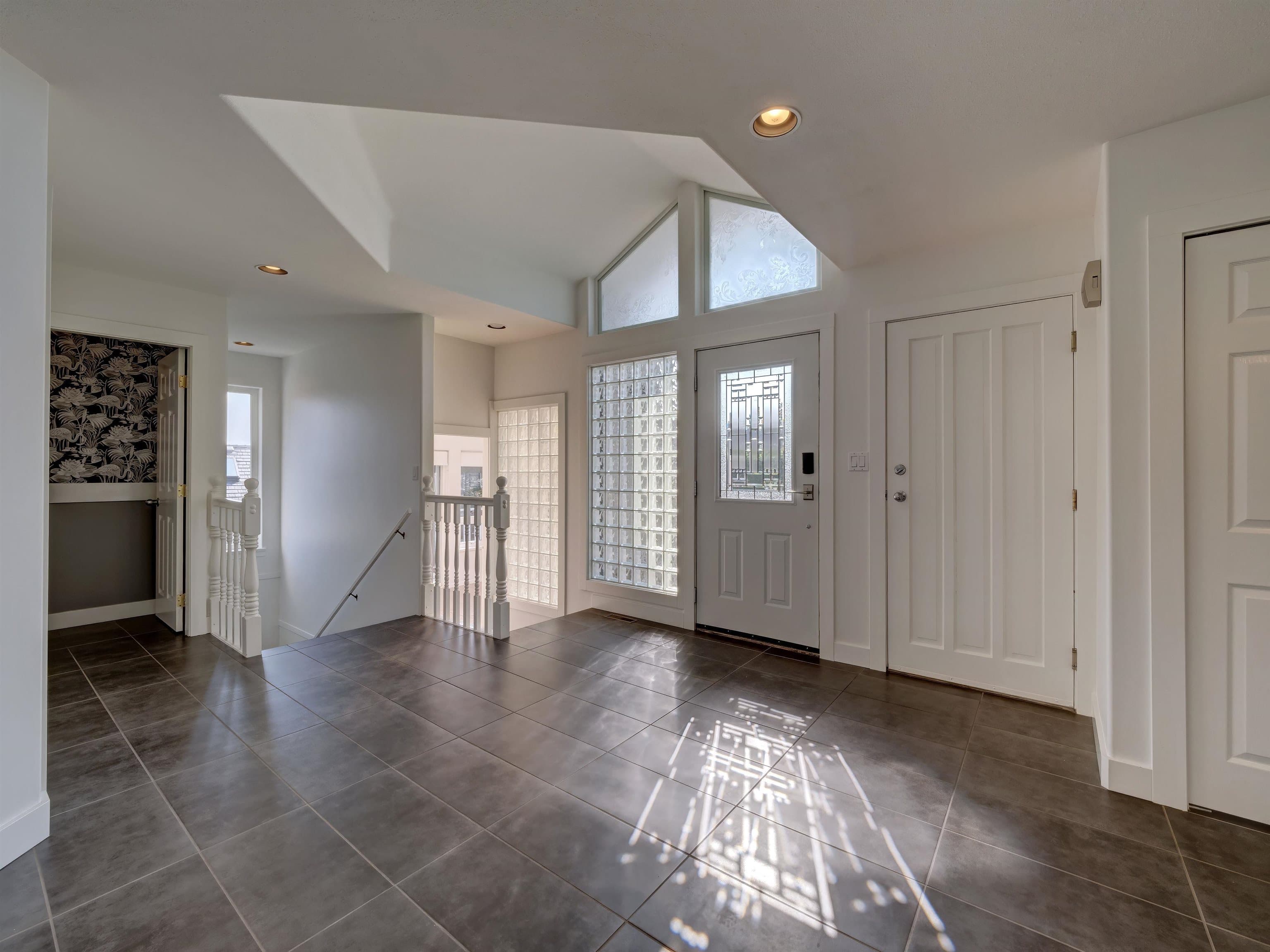 803 Oceanmount Boulevard, Gibsons, V0N 1V8 — photo 5