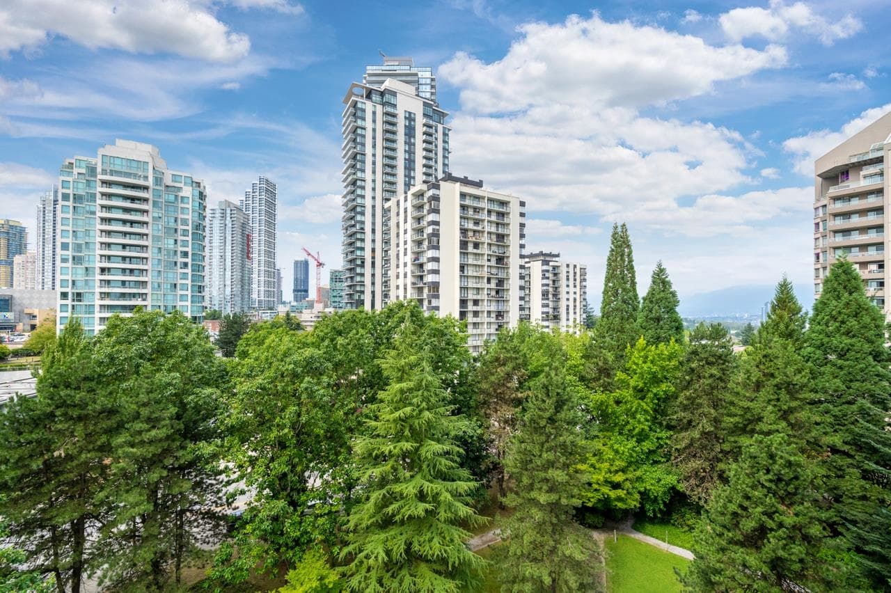 840 - 4825 Hazel Street, Burnaby, V5H 4N4 — photo 2