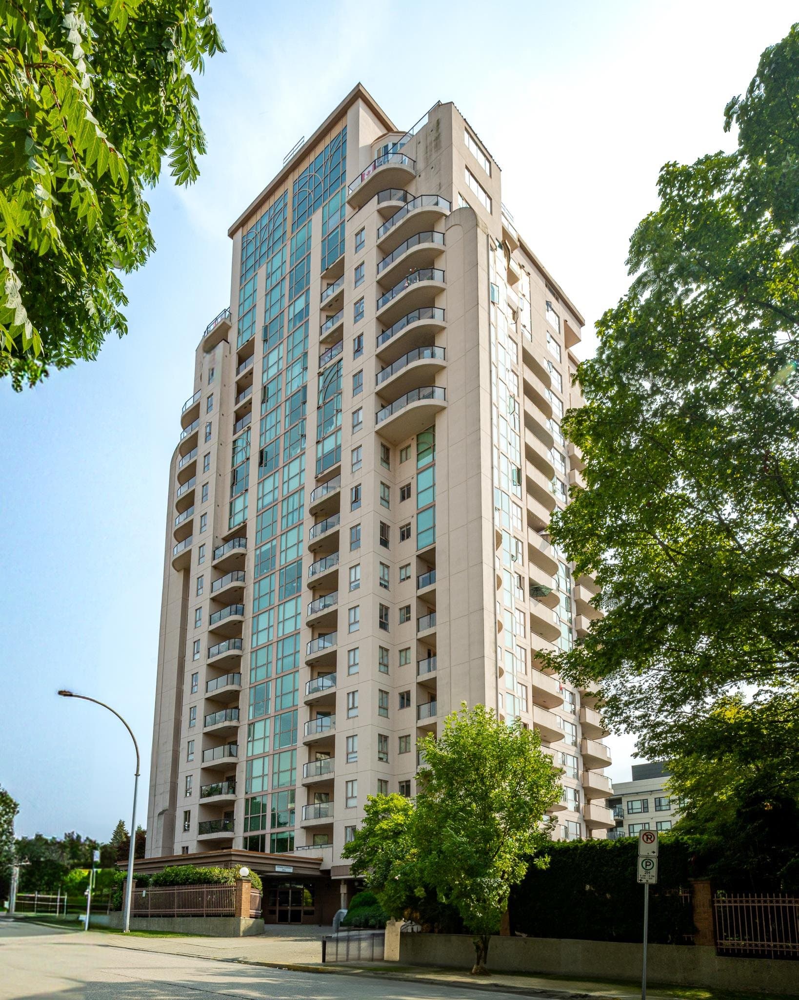 1705 - 612 Fifth Avenue, New Westminster