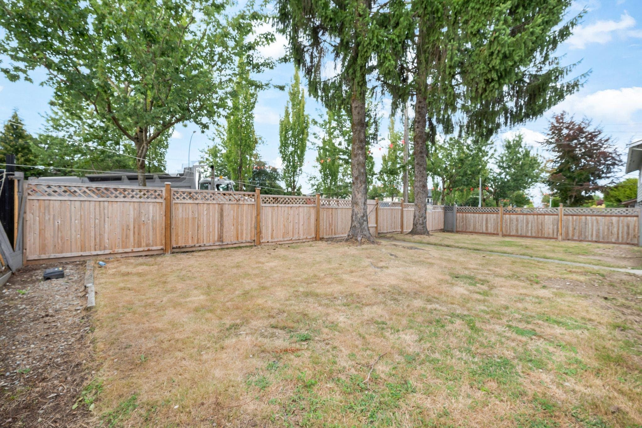 13090 72 Avenue, Surrey, V3W 2N2 — photo 2