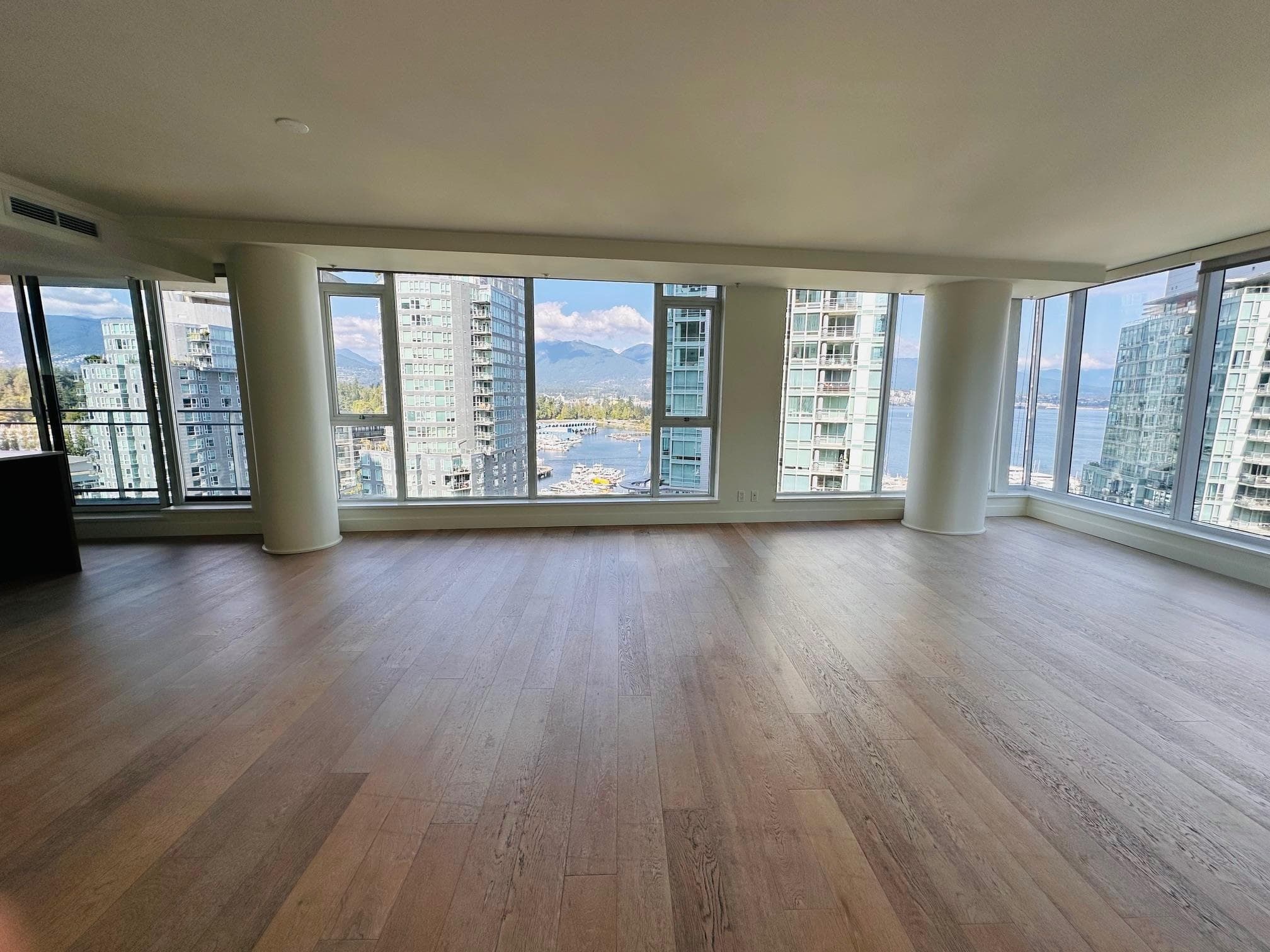 1302 - 1499 W Pender Street, Vancouver, V6G 0A7 — photo 2