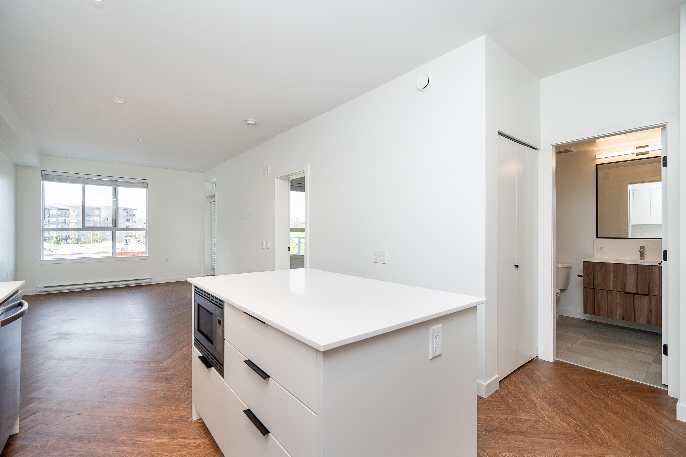 307 - 3229 St Johns Street, Port Moody, V3H 0M4 — photo 4