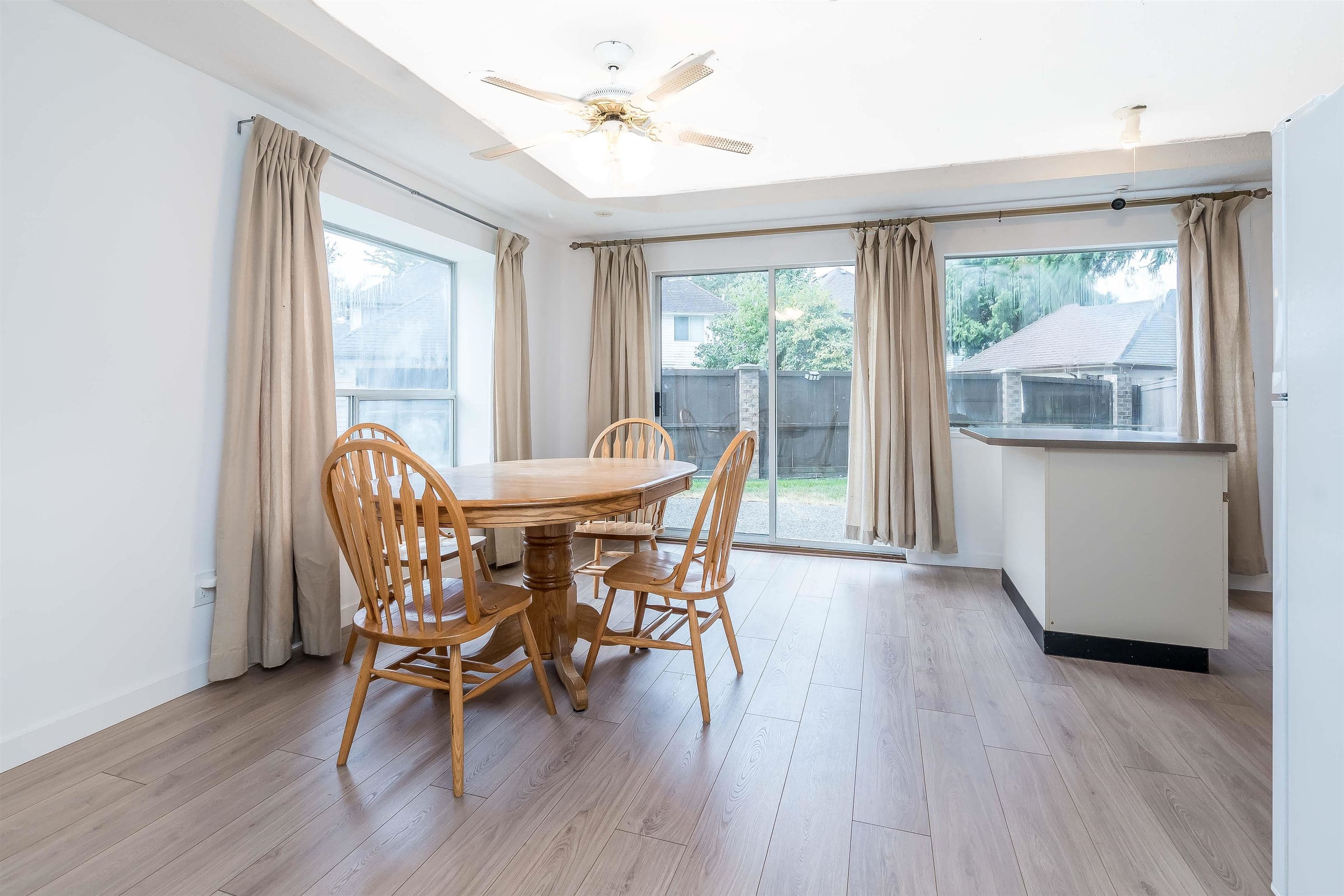 12842 72b Avenue, Surrey, V3W 9B9 — photo 3