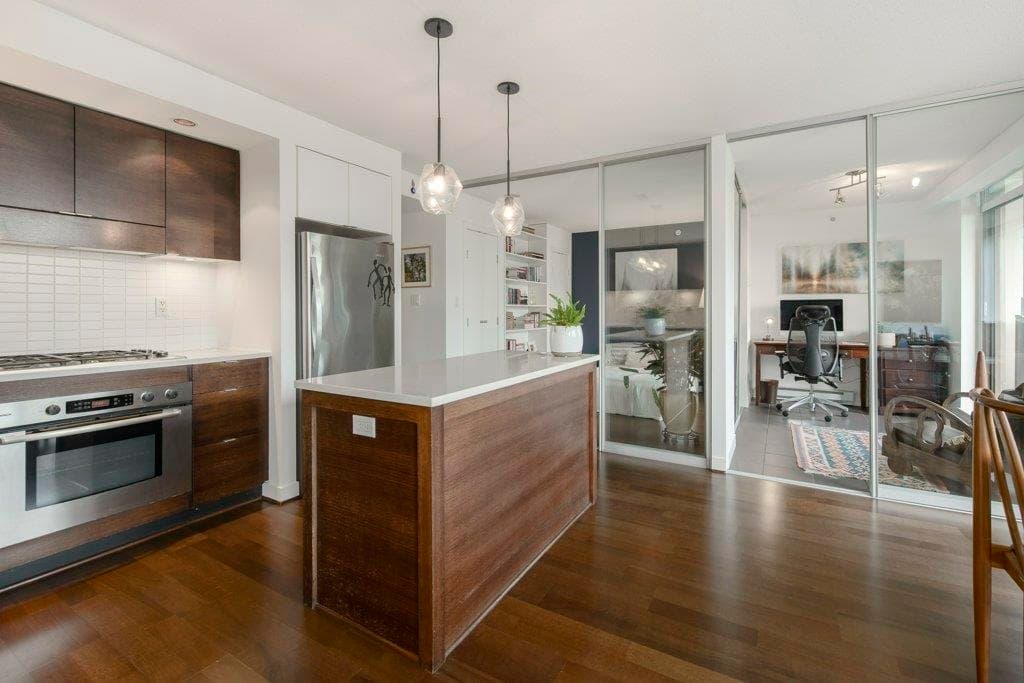 503 - 1055 Homer Street, Vancouver, V6B 1G3 — photo 3