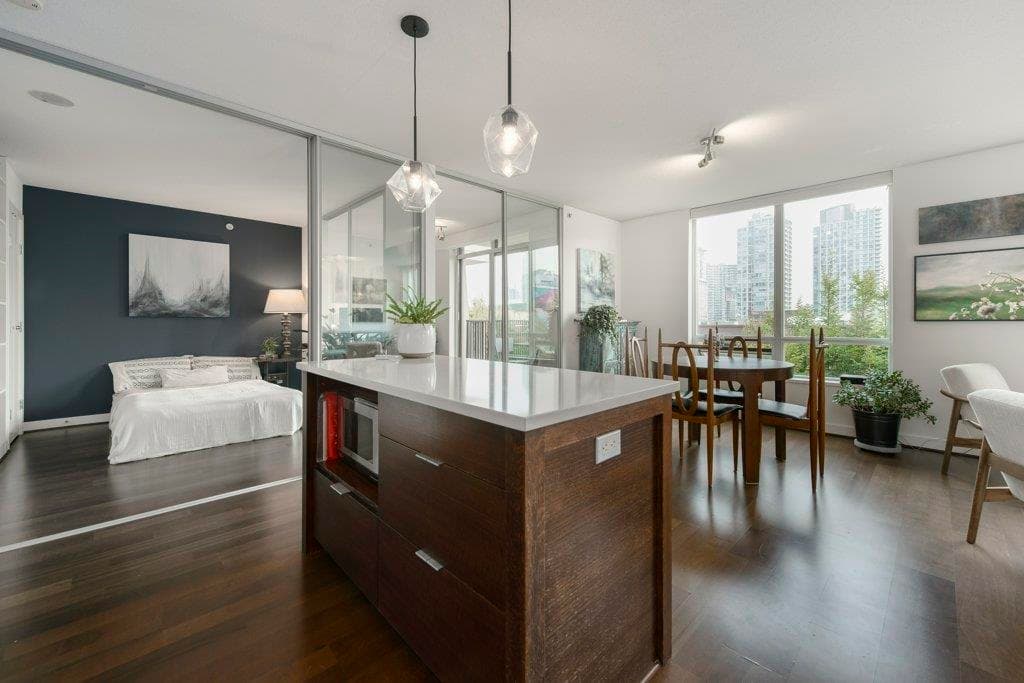 503 - 1055 Homer Street, Vancouver, V6B 1G3 — photo 1