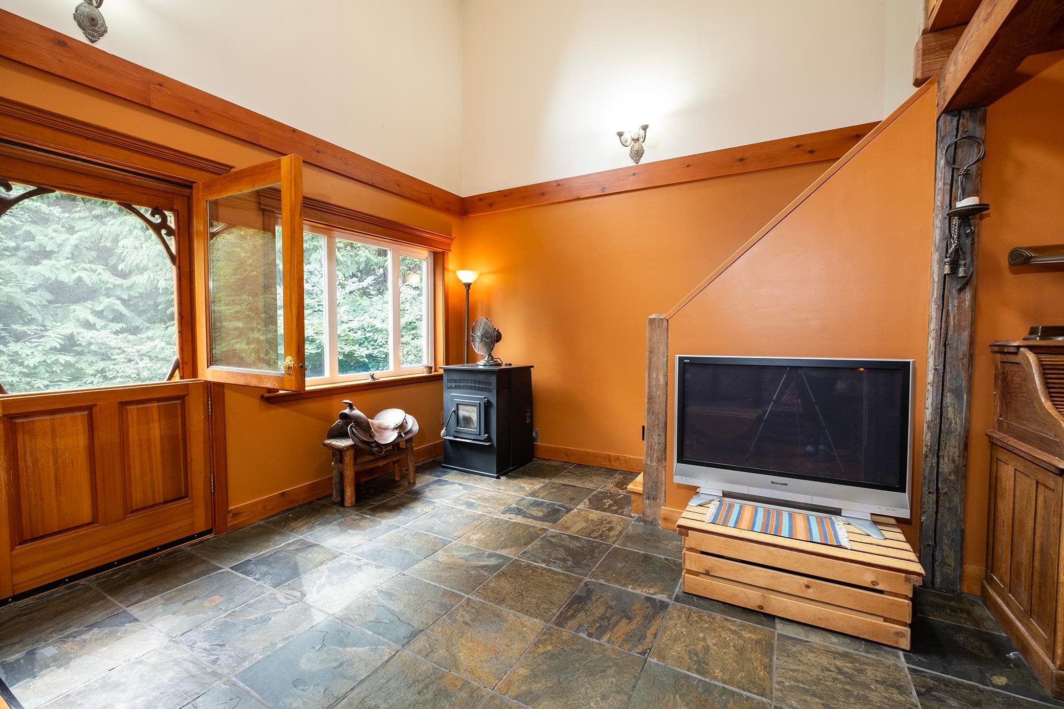 1760 Pell Road, Roberts Creek, V0N 2W1 — photo 5