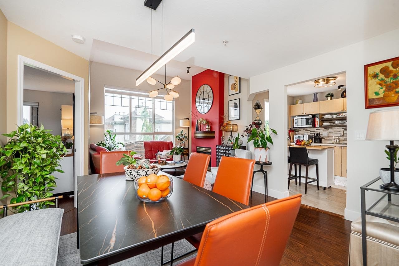 403 - 10188 155 Street, Surrey, V3R 0R6 — photo 4
