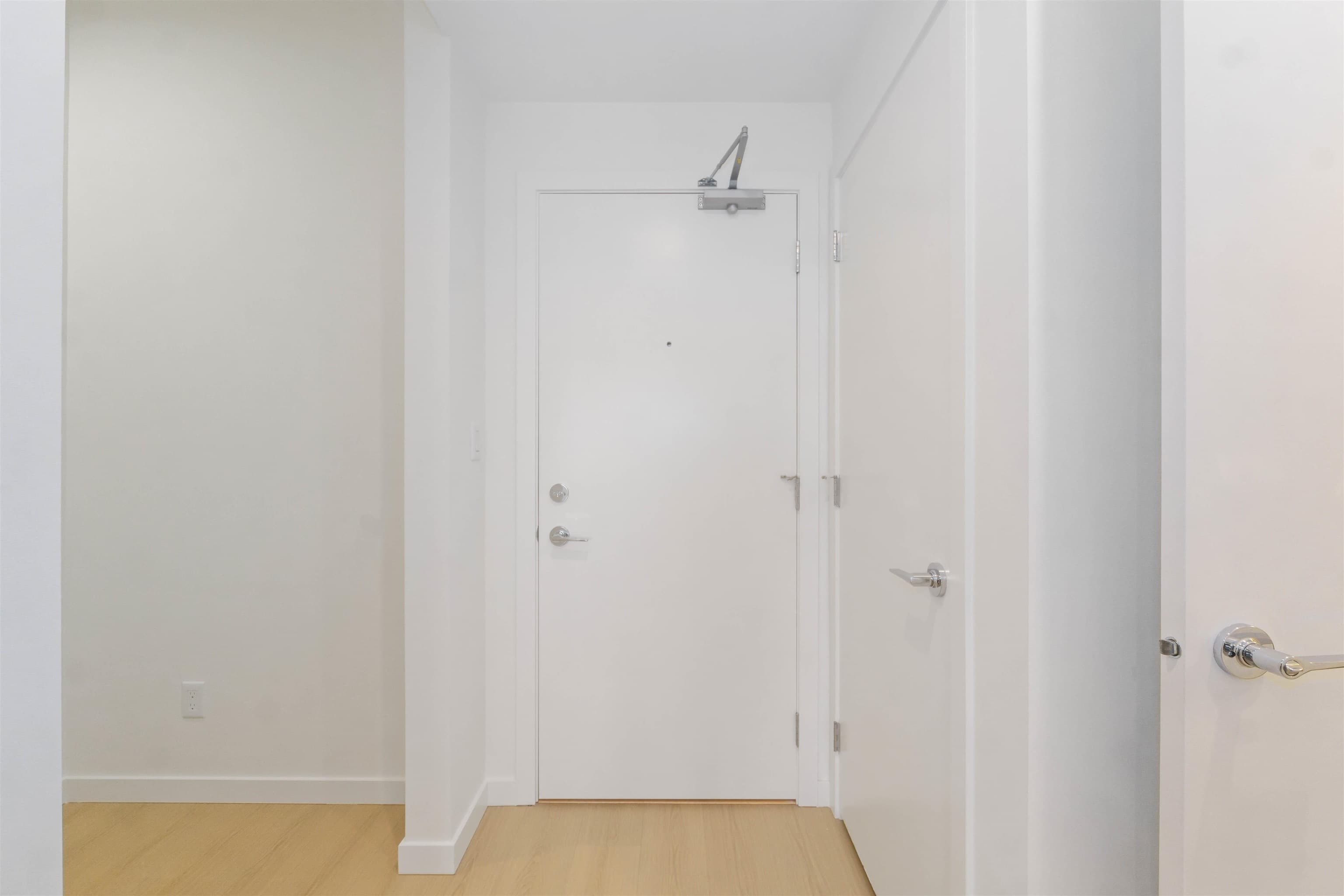 W507 - 10828 139a Street, Surrey, V3T 0V1 — photo 5
