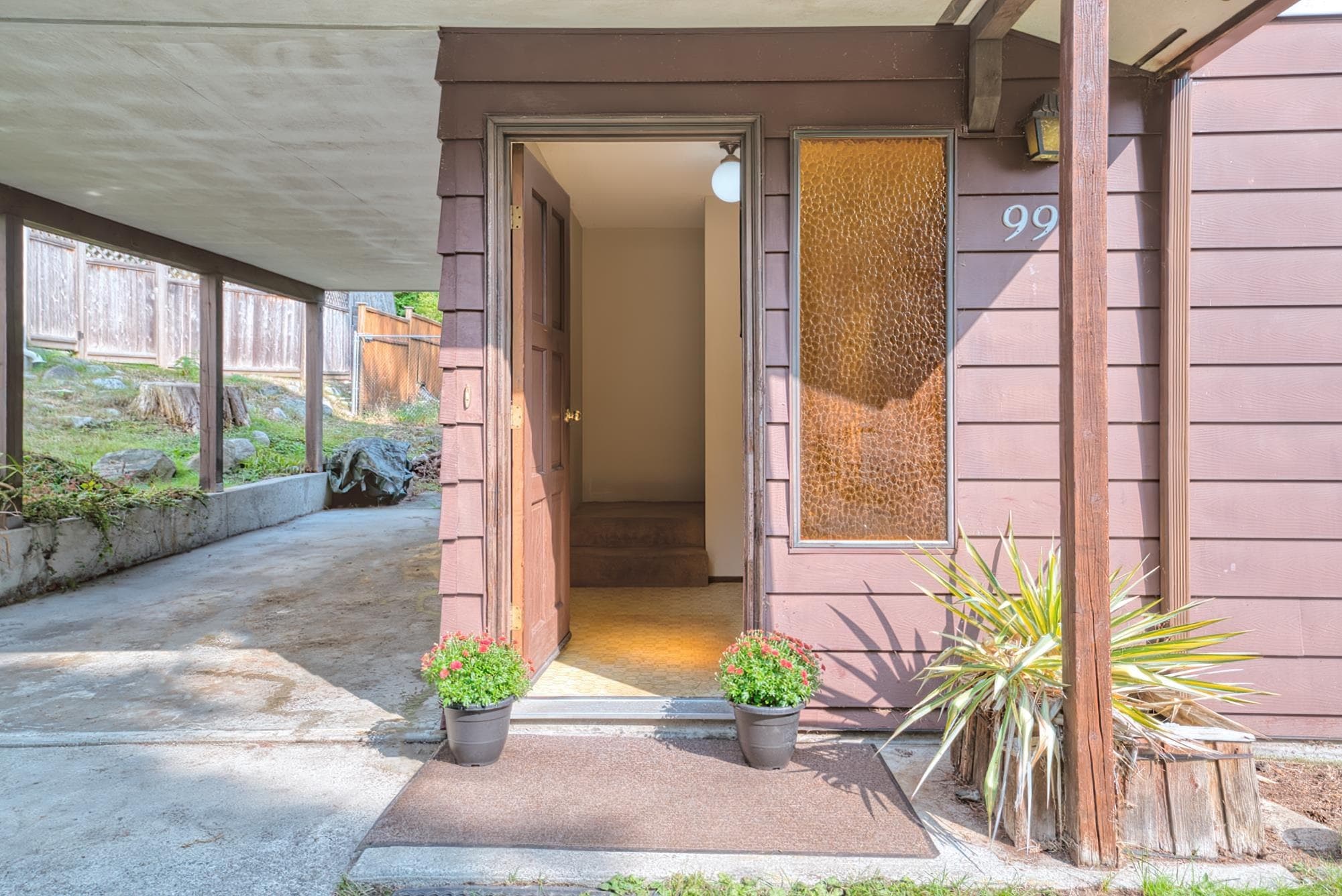 998 Fircrest Road, Gibsons