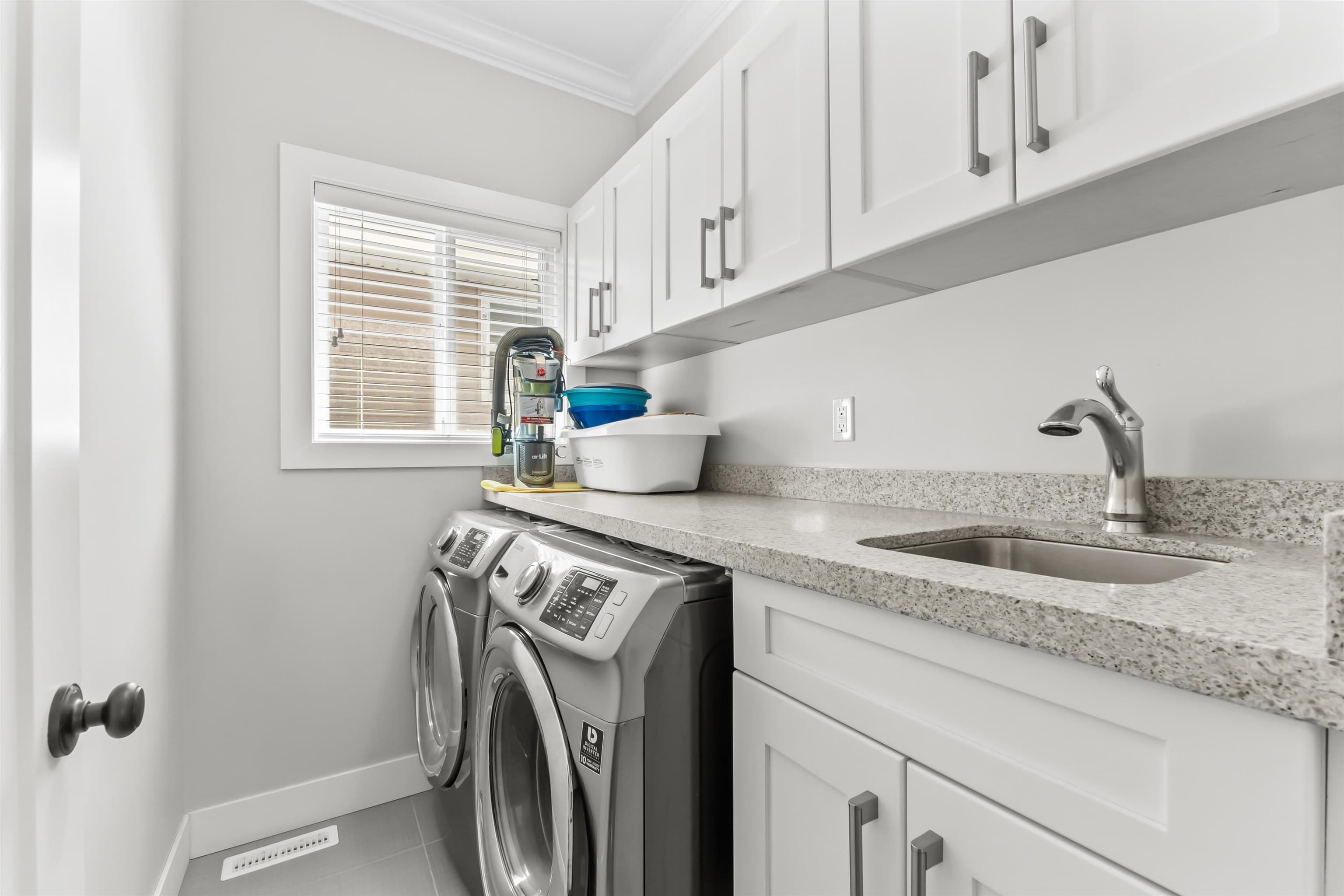 6042 138 Street, Surrey, V3X 0H3 — photo 5