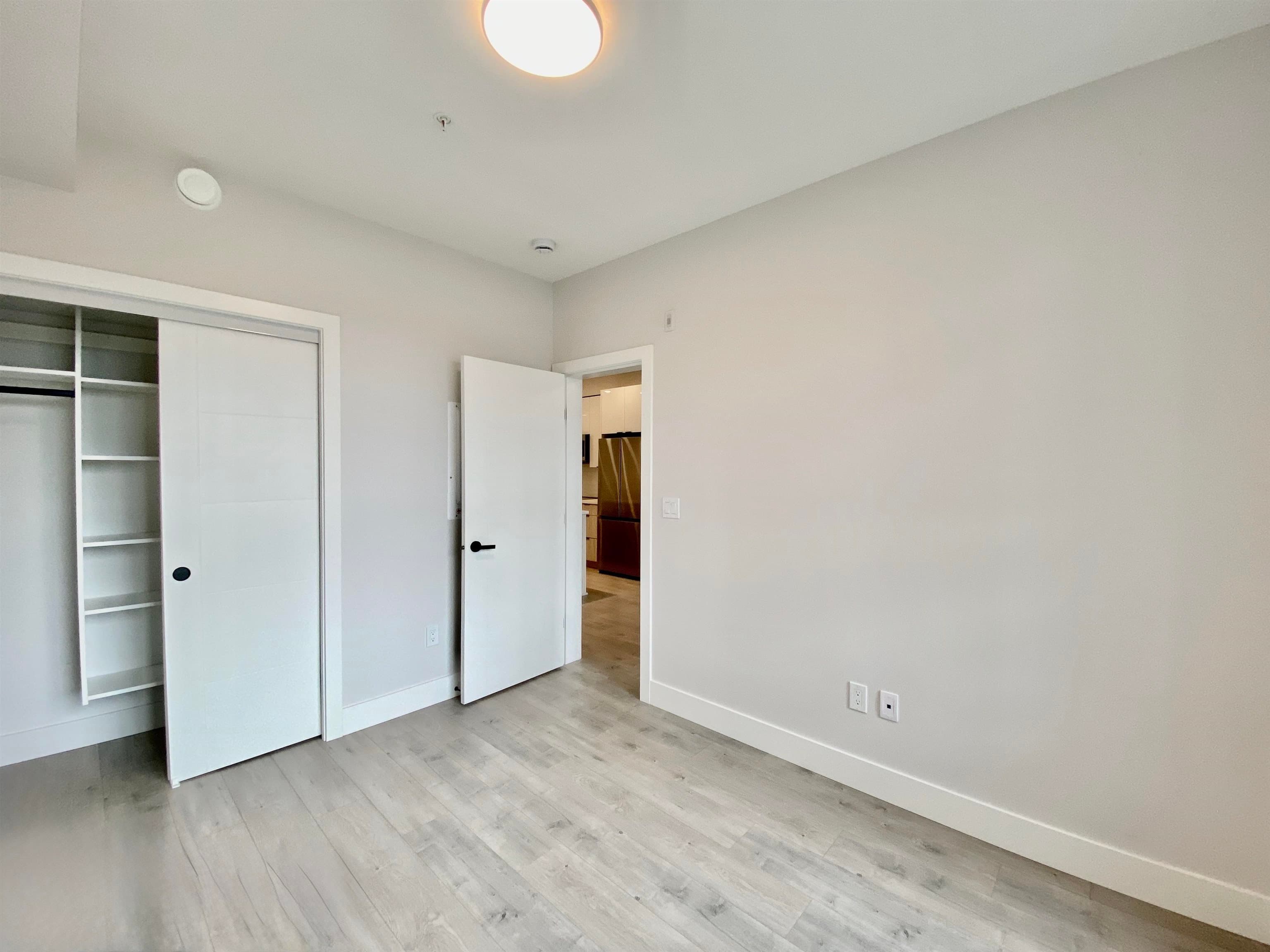 401 - 13458 95 Avenue, Surrey, V3V 0H1 — photo 4