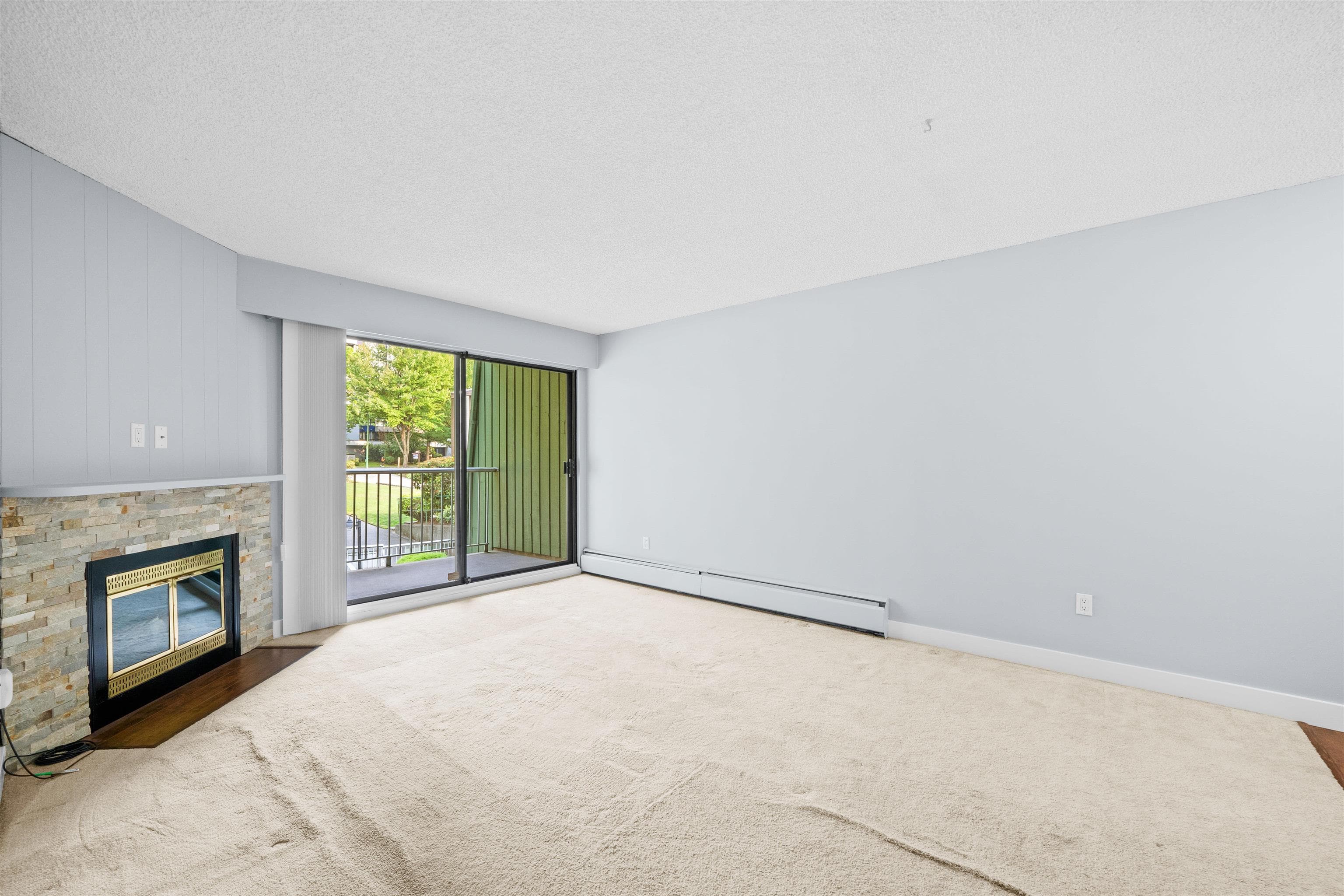 201 - 3901 Carrigan Court, Burnaby, V3N 4K1 — photo 2