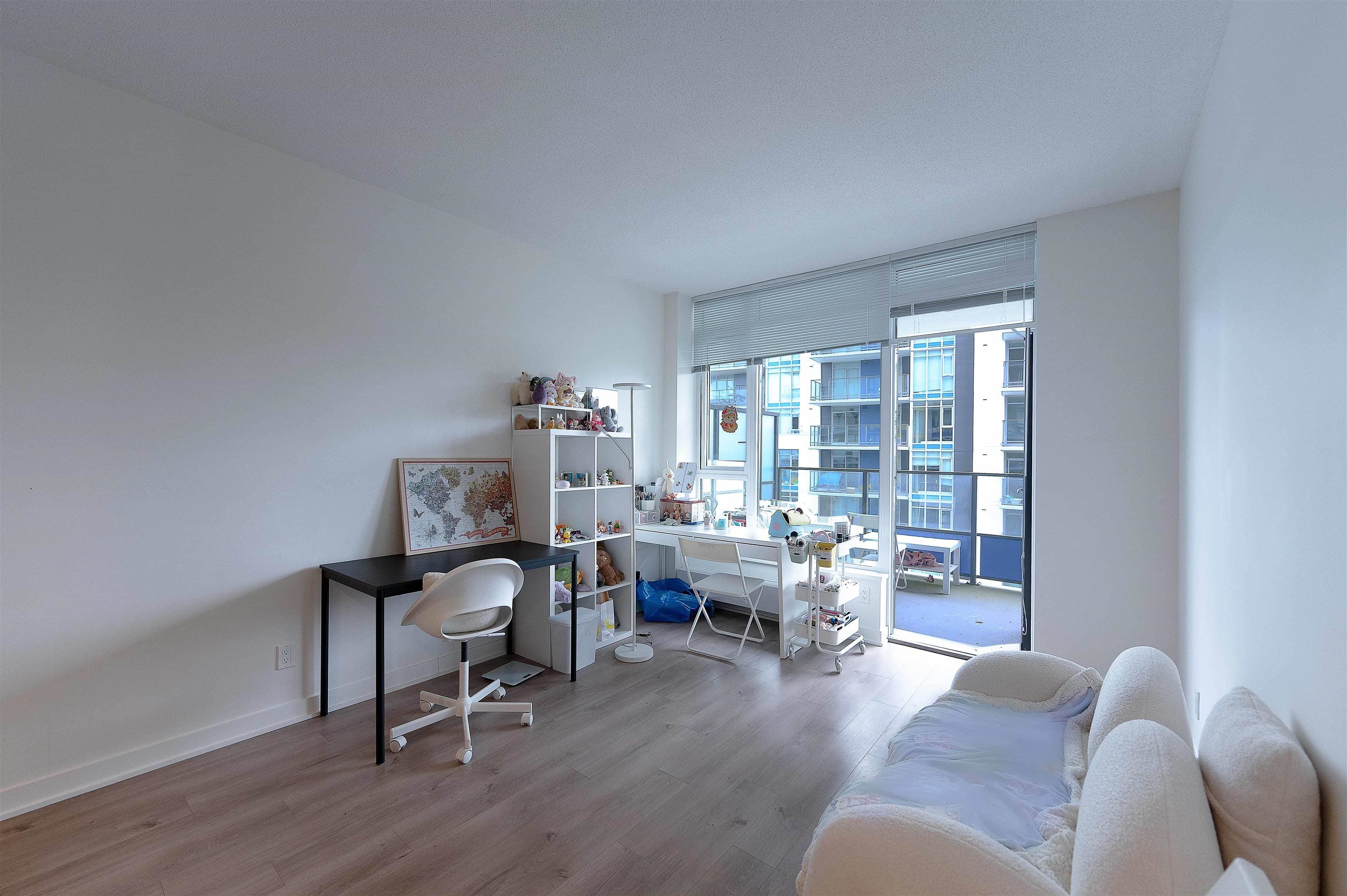 801 - 8850 University Crescent, Burnaby, V5A 4Y8 — photo 1