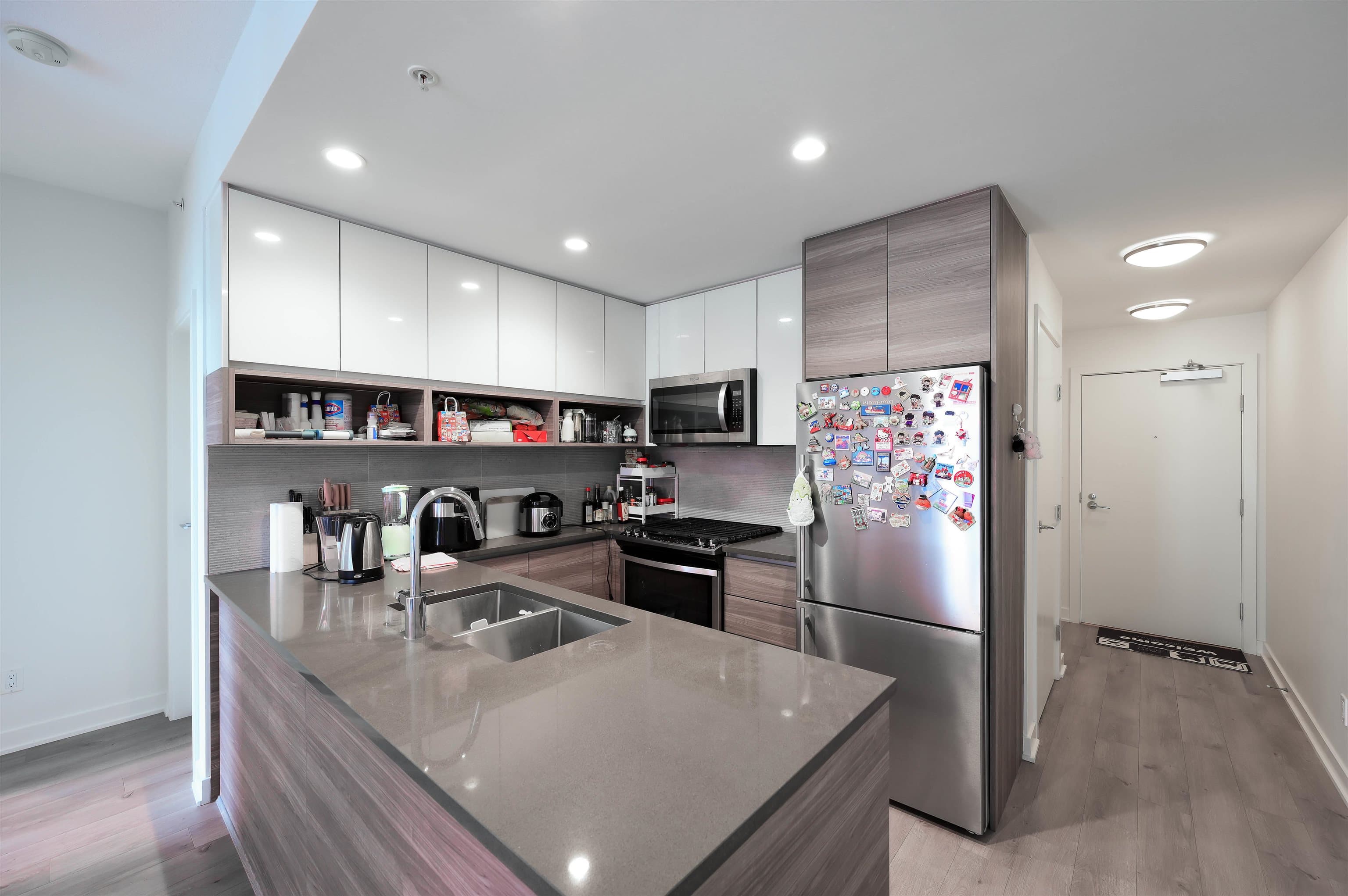801 - 8850 University Crescent, Burnaby, V5A 4Y8 — photo 4