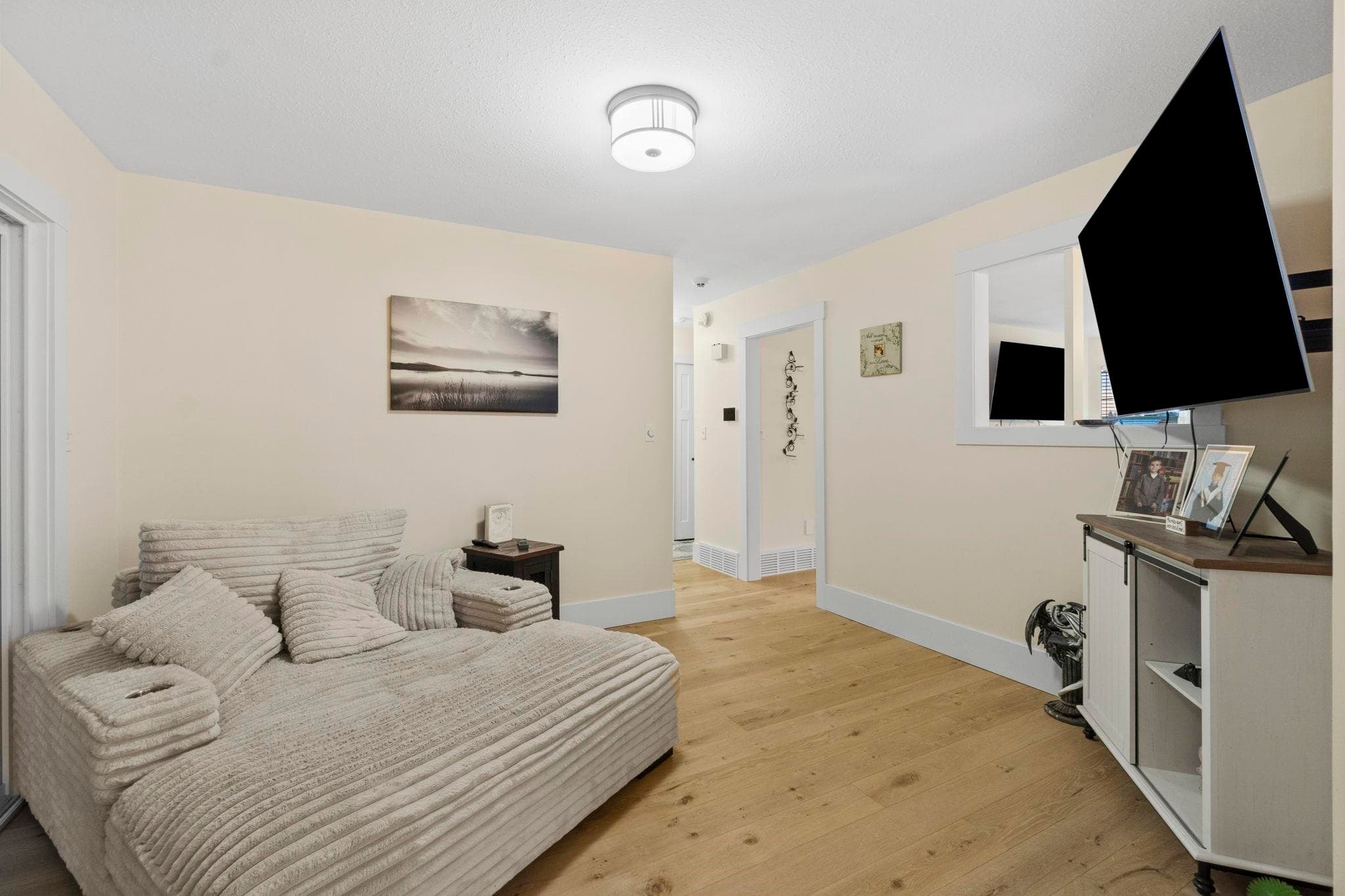 3038 Mcmillan Road, Abbotsford, V2S 6A8 — photo 5