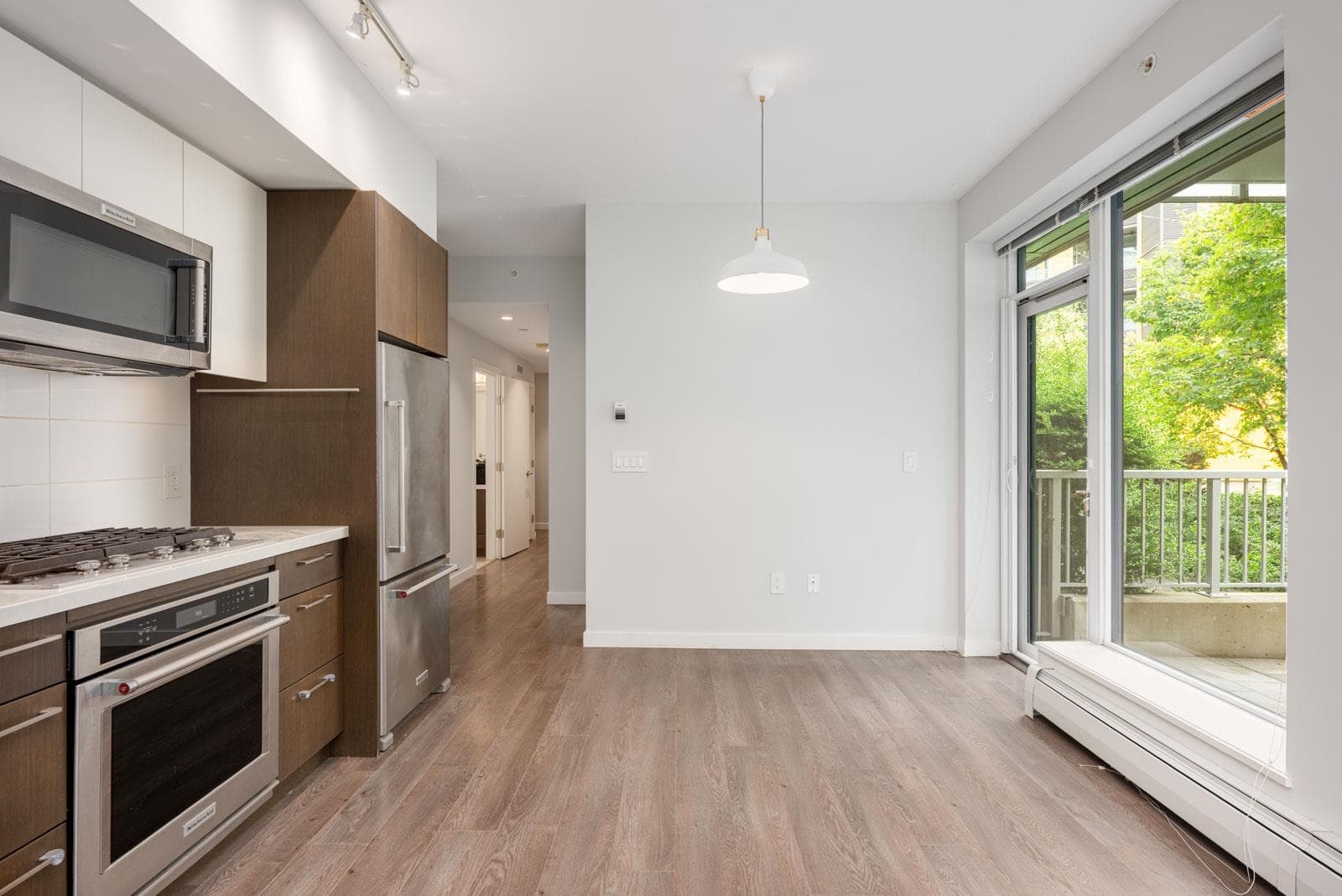 205 - 384 E 1st Avenue, Vancouver, V5T 0G5 — photo 3