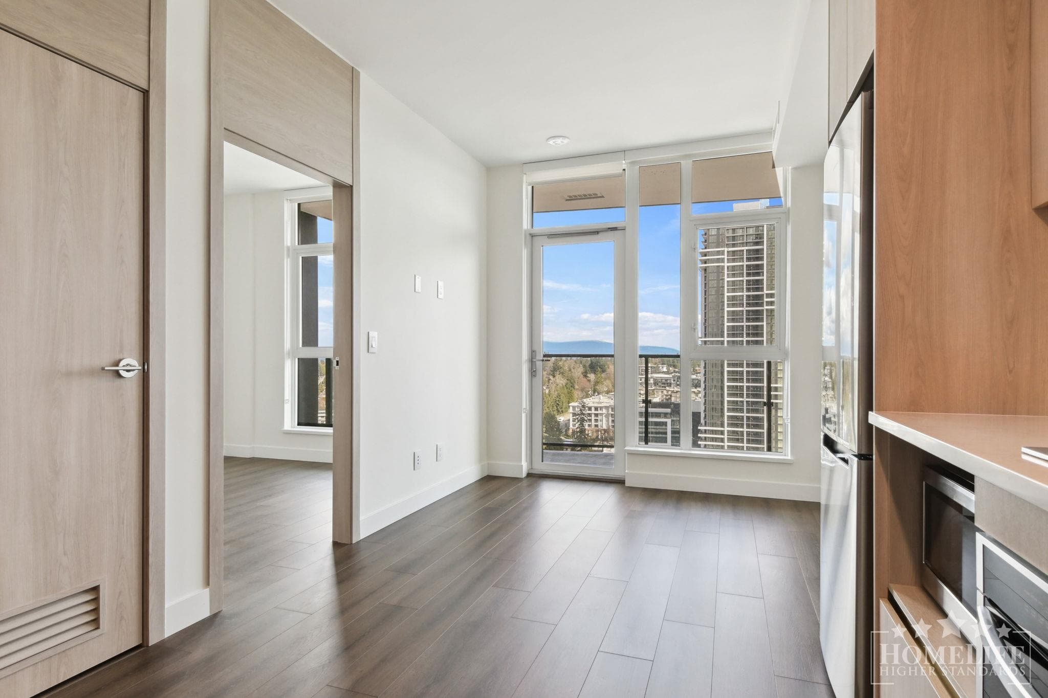 1903 - 10750 135a Street, Surrey, V3T 0V4 — photo 4