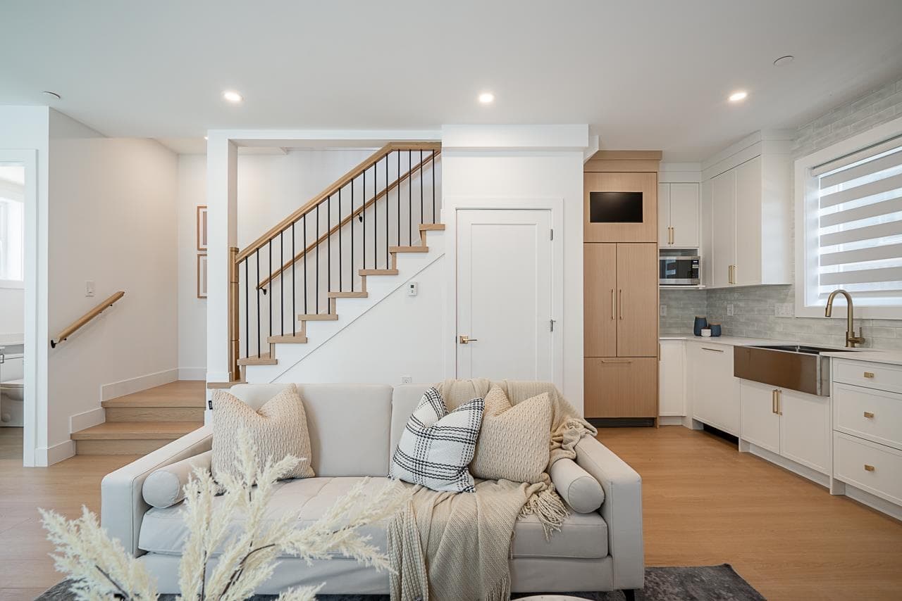 2103 E 33 Avenue, Vancouver, V5N 3E9 — photo 2