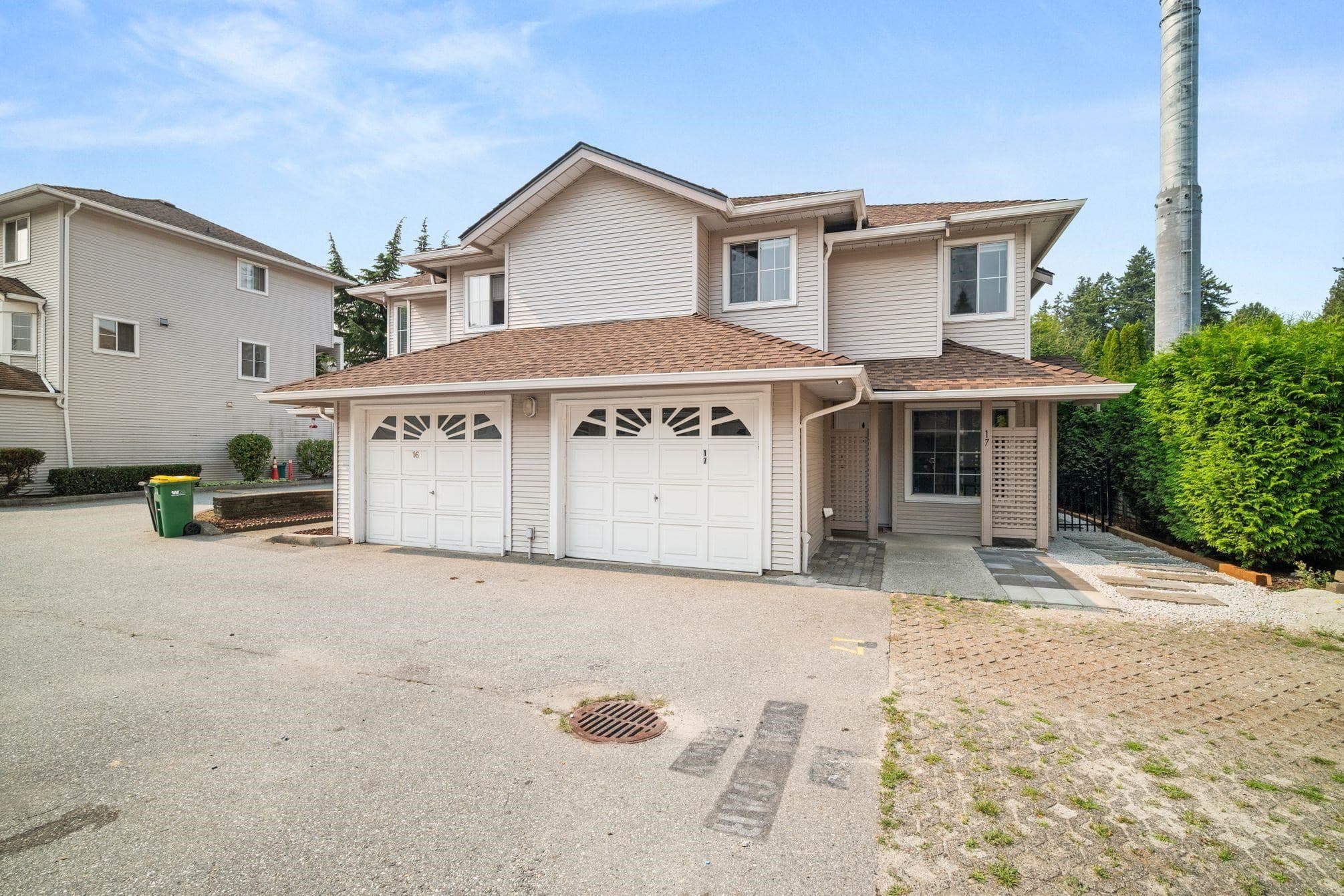 17 - 12188 Harris Road, Pitt Meadows, V3Y 2N3 — photo 2